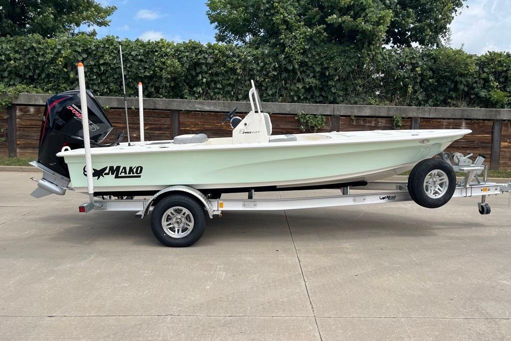  2026 MAKO 18 PRO SKIFF - $51199.00 at Bass Pro Shops