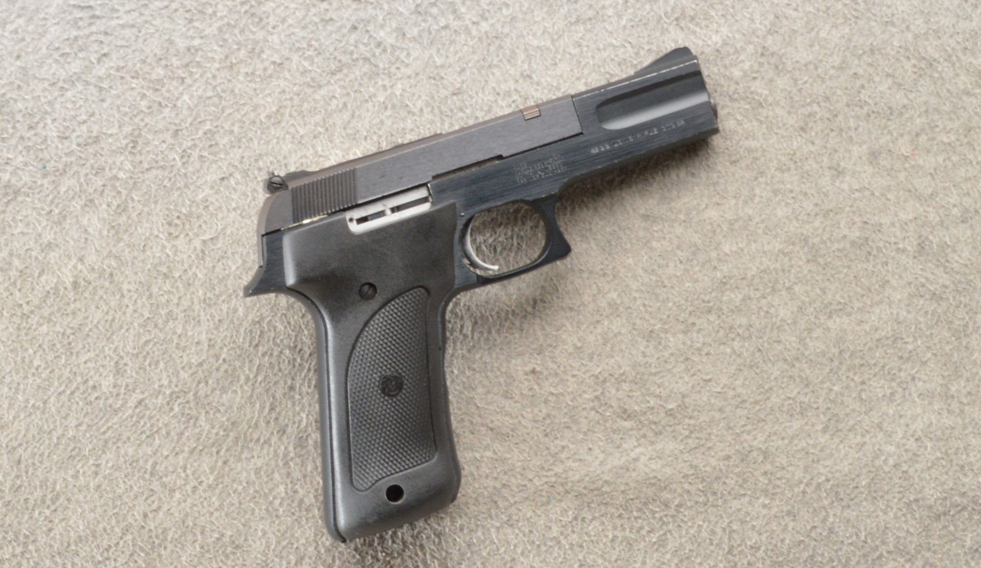 Image of "Smith & Wesson ~ 422 ~.22LR ~ 4.5"" Barrel"
