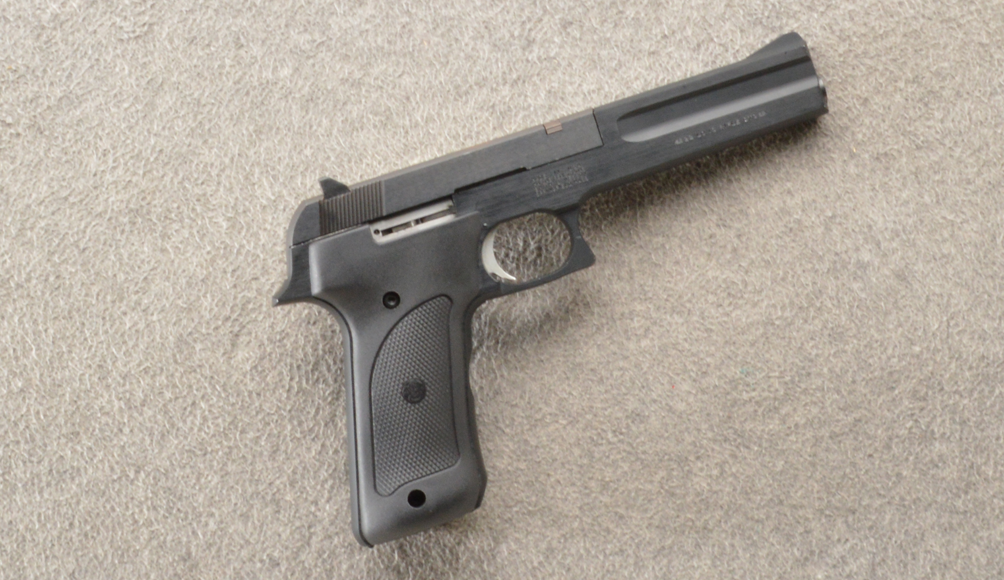 Smith &Wesson ~ 422 ~ .22LR ~ 6″ Barrel - Smith & Wesson