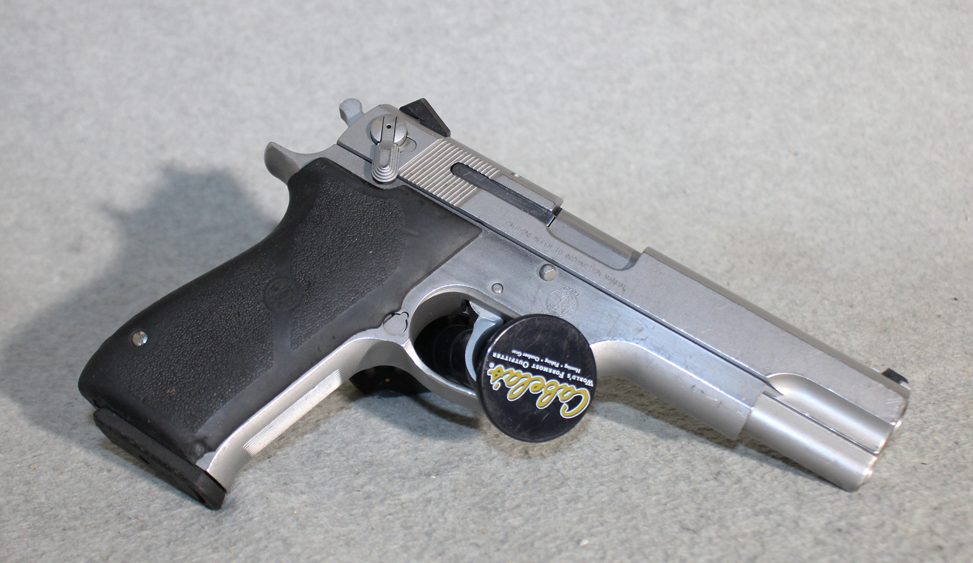 Image of Smith & Wesson ~ 1006 ~ 10MM