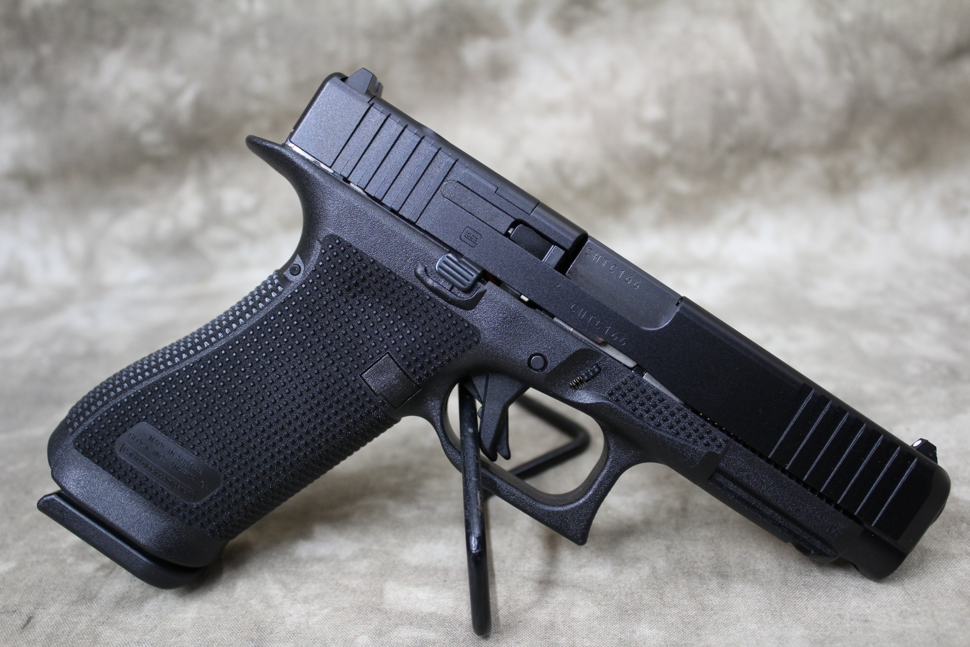 Image of Glock~G17 Gen6~9mm Luger