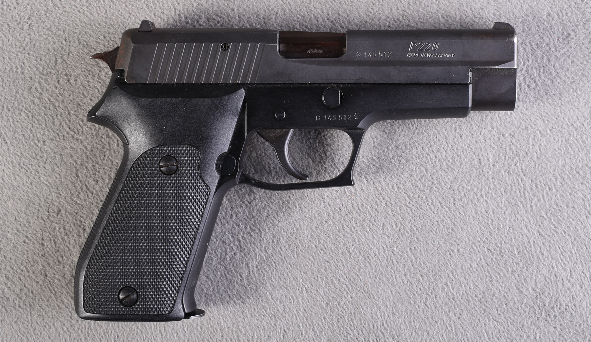 SIG Sauer ~ P220 ~ .45 Auto - Sig Sauer