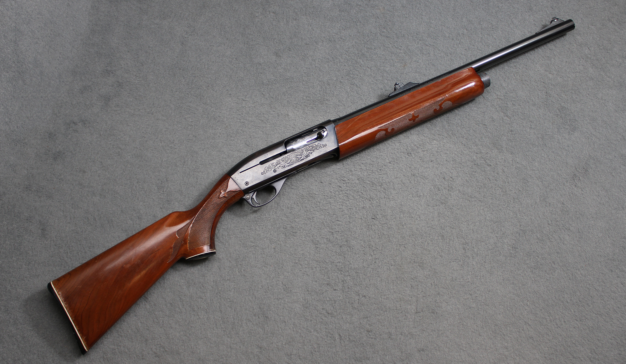 Remington ~ 1100 ~ 12 Gauge - Remington