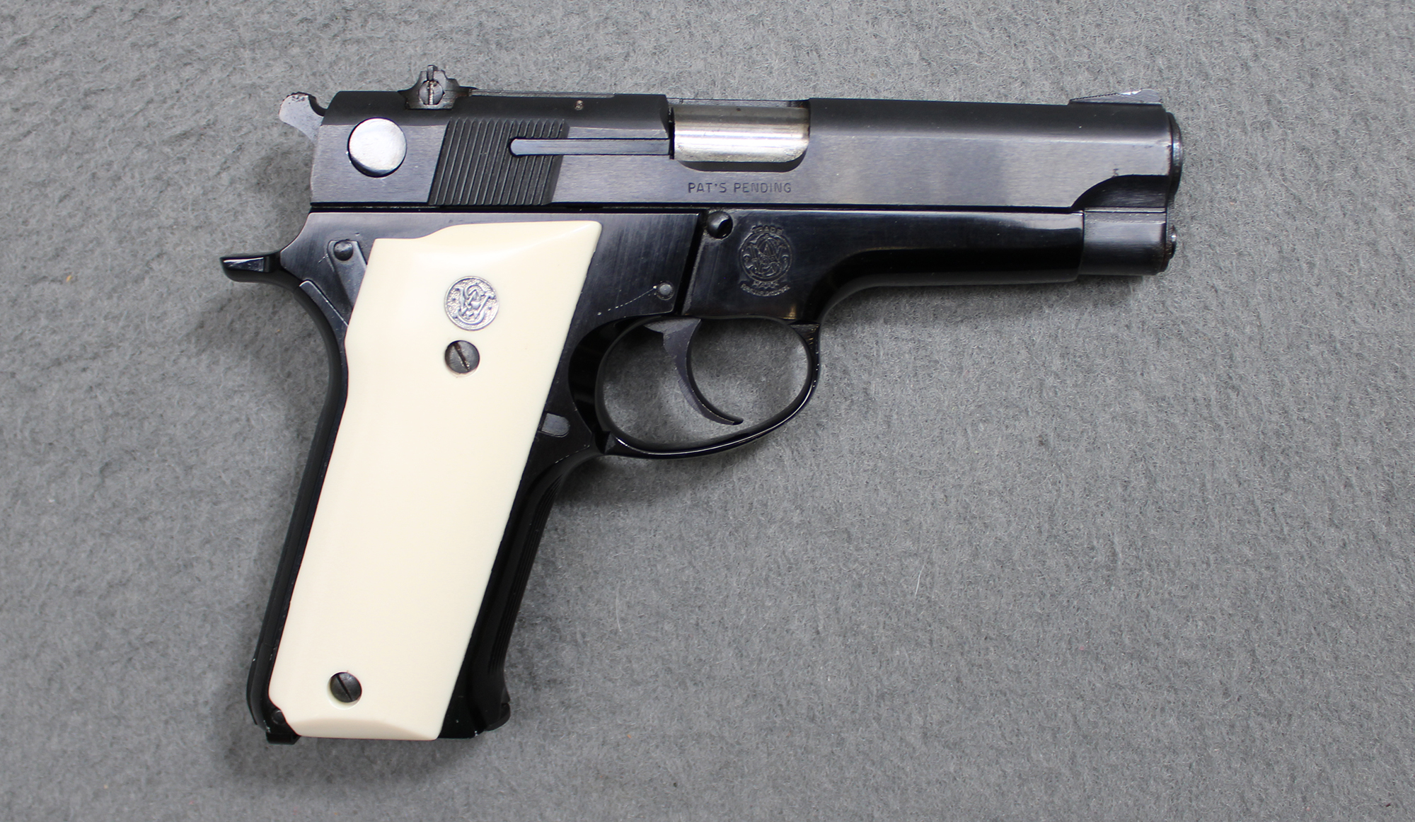 Image of Smith & Wesson ~ 59 ~ 9mm Luger