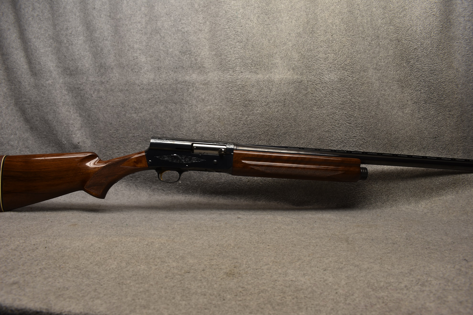 BROWNING ~ AUTO-5 ~ 12 GAUGE - Browning