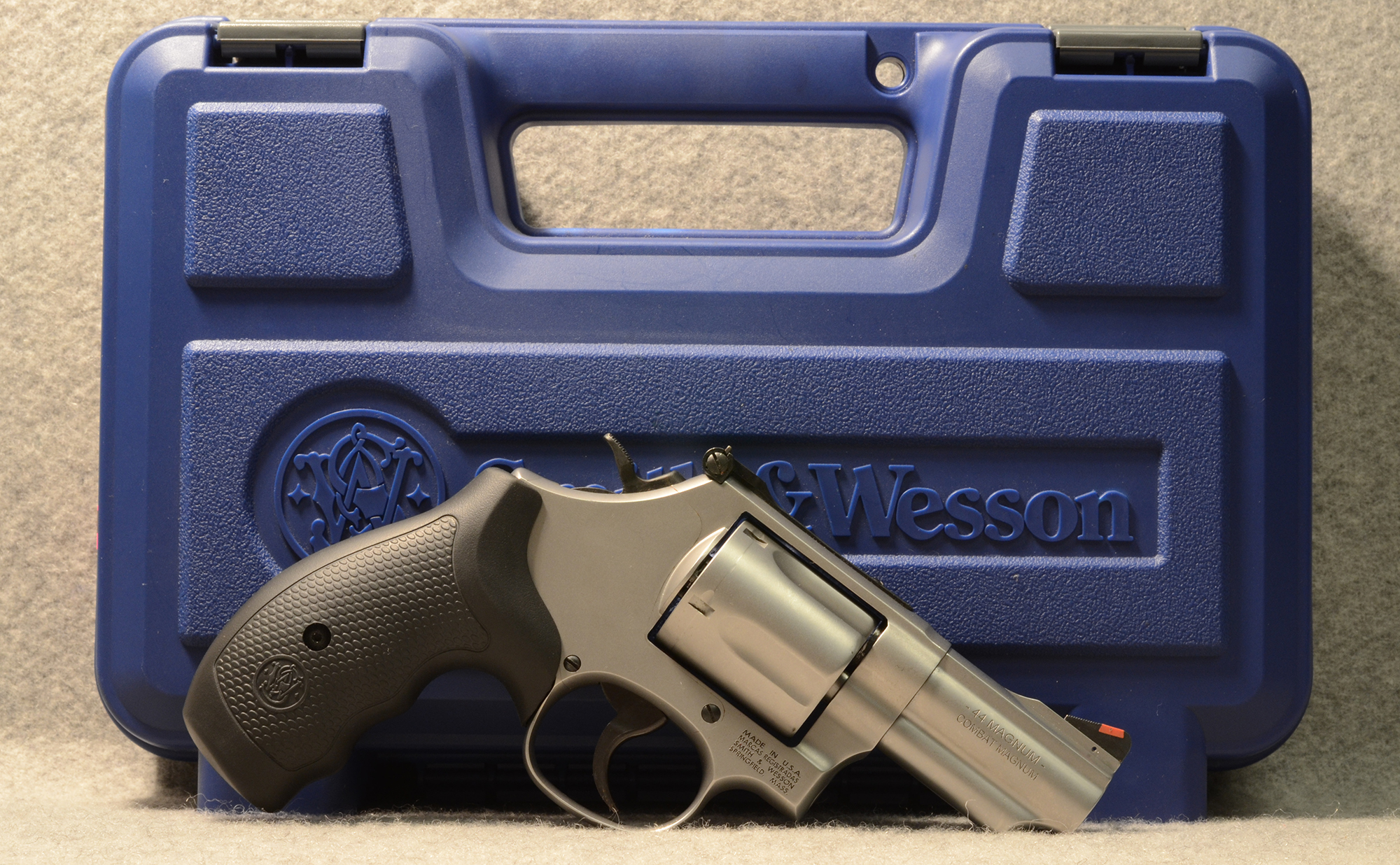 Smith &Wesson ~ Model 69 ~ .44 Magnum - Smith & Wesson