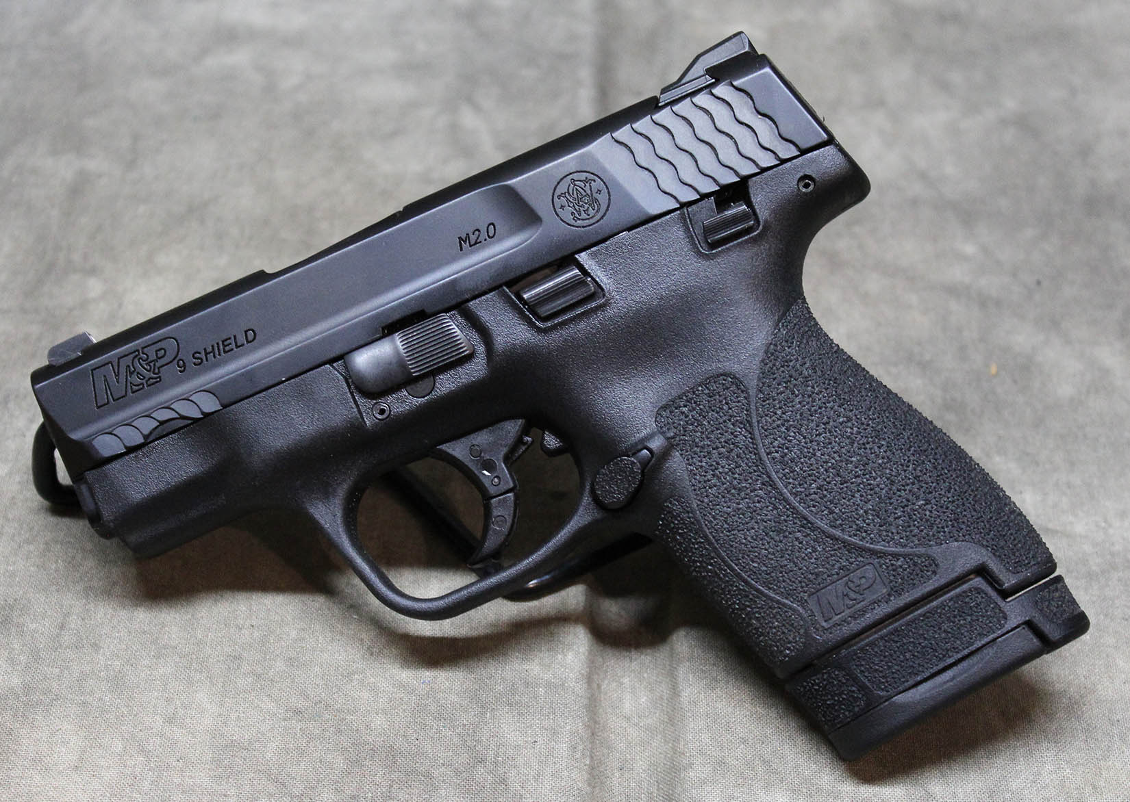 Smith &Wesson ~ M&ampP 9 Shield M2.0 ~ 9mm - Smith & Wesson