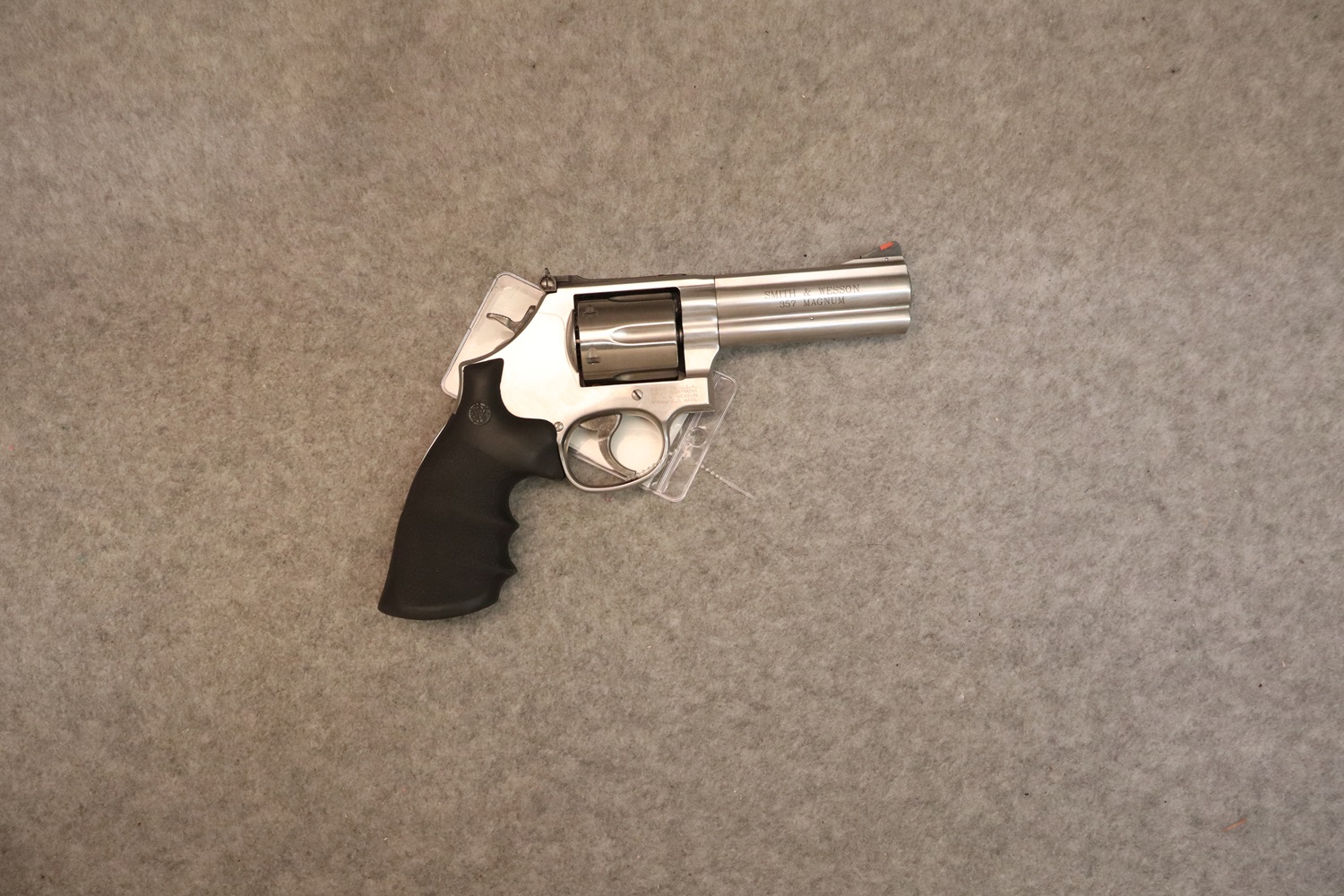 Image of Smith & Wesson ~ 686-6 ~ .357 Mag.