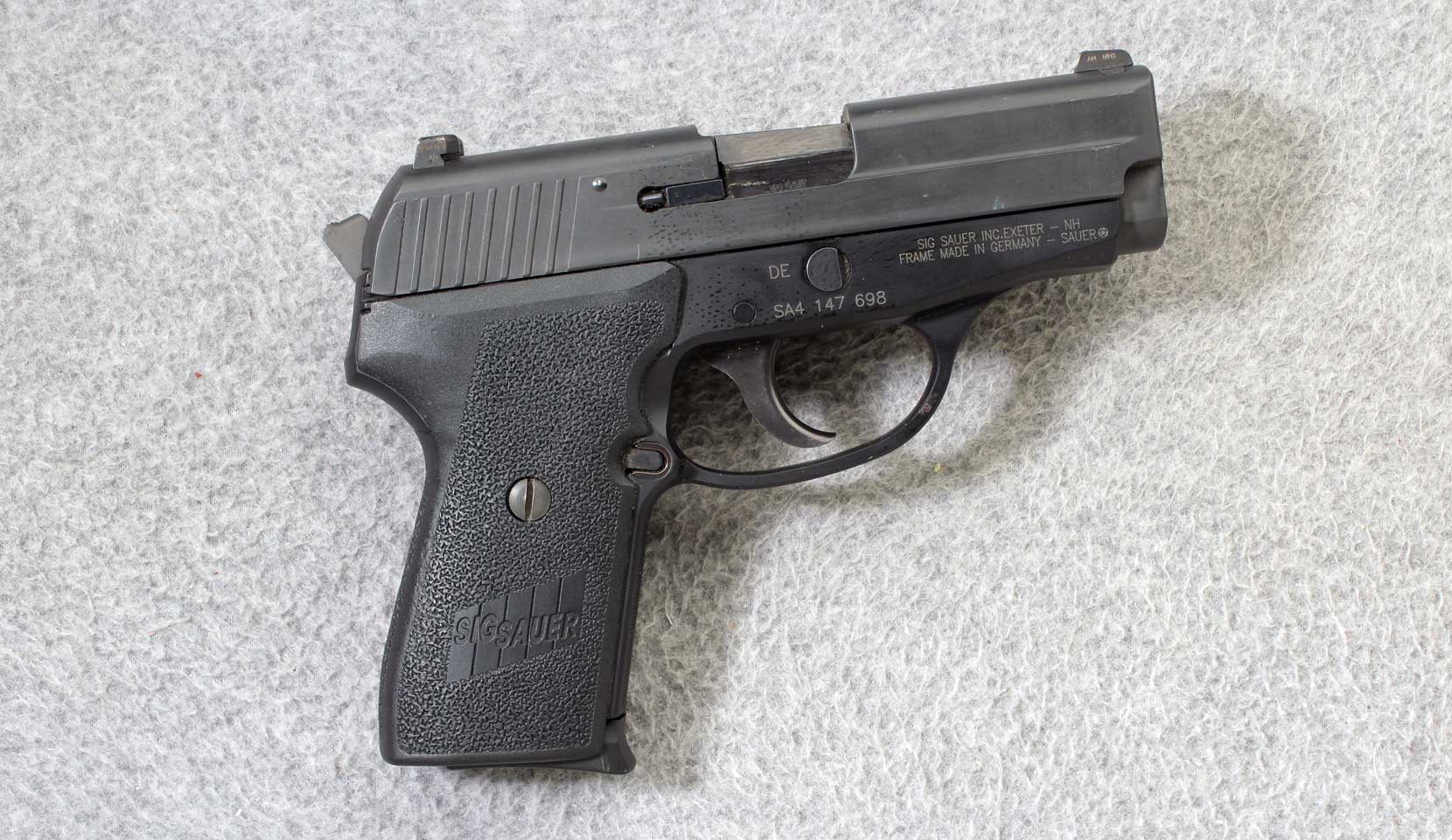 Image of Sig Sauer ~ P239 Nitron Compact ~ .40 S&W