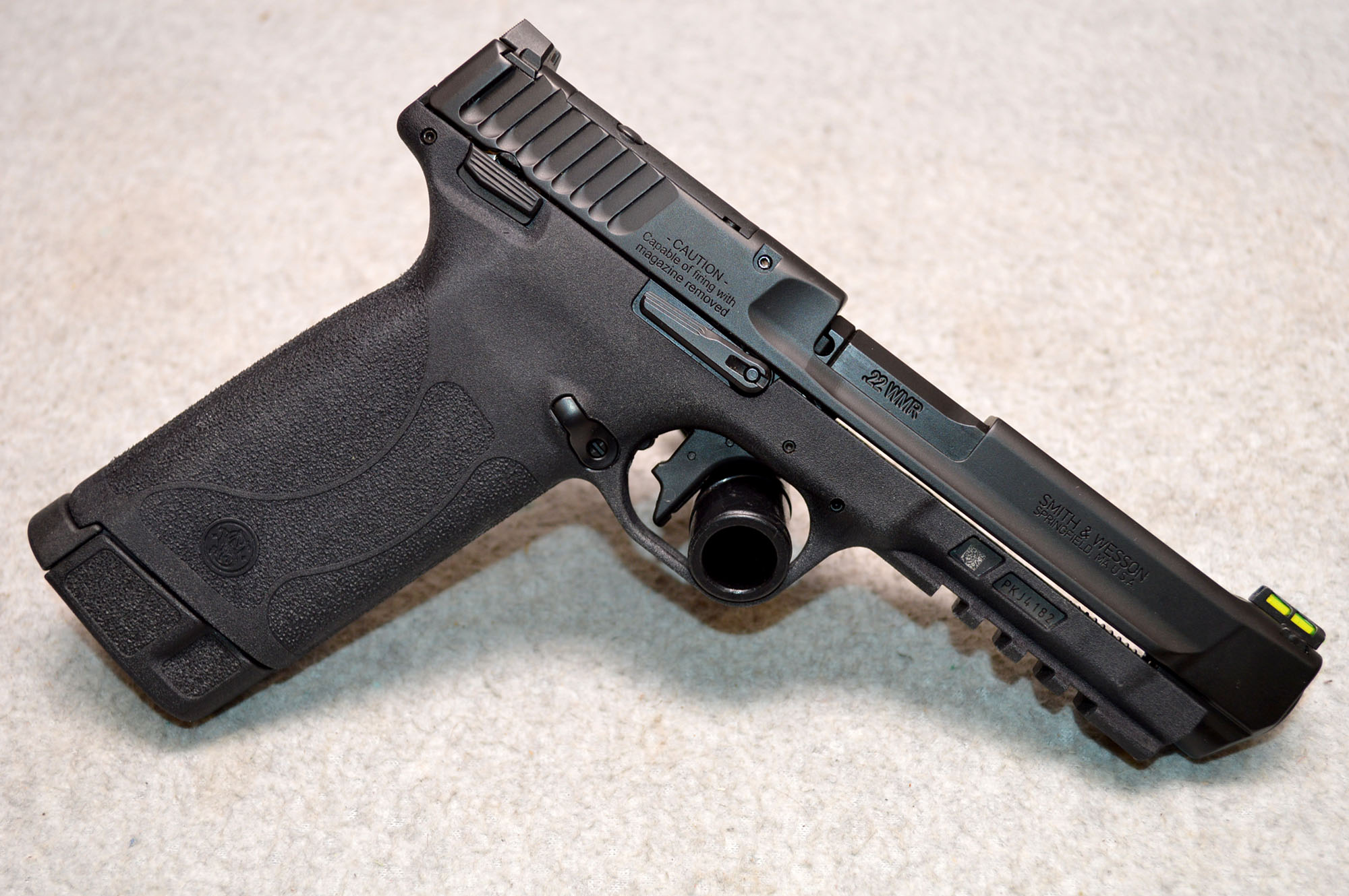 Smith &Wesson ~ M&ampP 22 Magnum ~ .22 WMR - Smith & Wesson