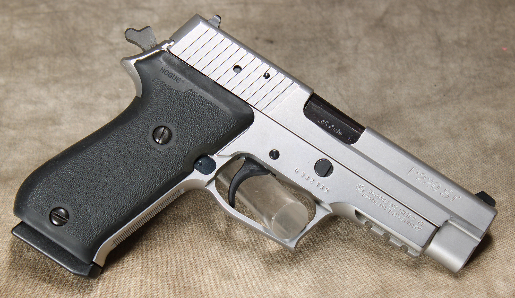 Sig Sauer - P220 ST - 45 Auto - Sig Sauer