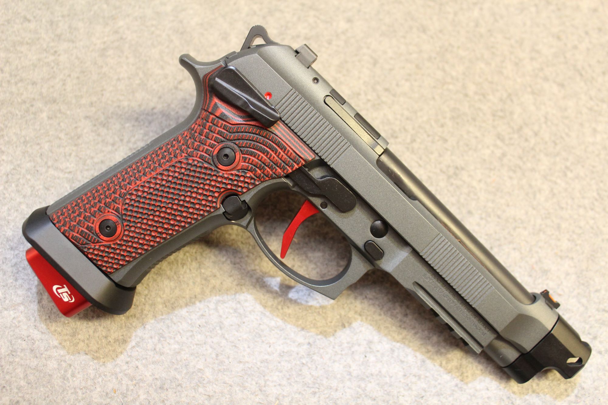 Beretta ~ Model 92 ~ 9mm Luger - Beretta