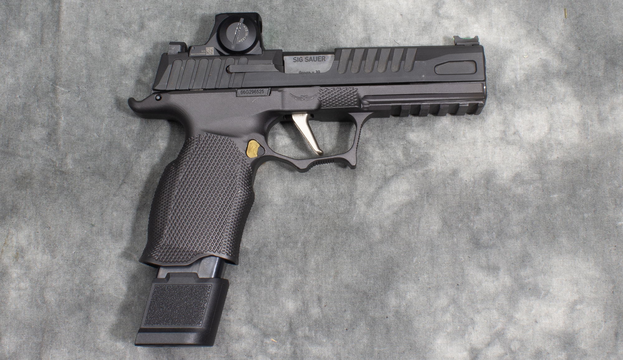 Image of SIG SAUER ~ P365 XMACRO FUSE ~ 9MM LUGER
