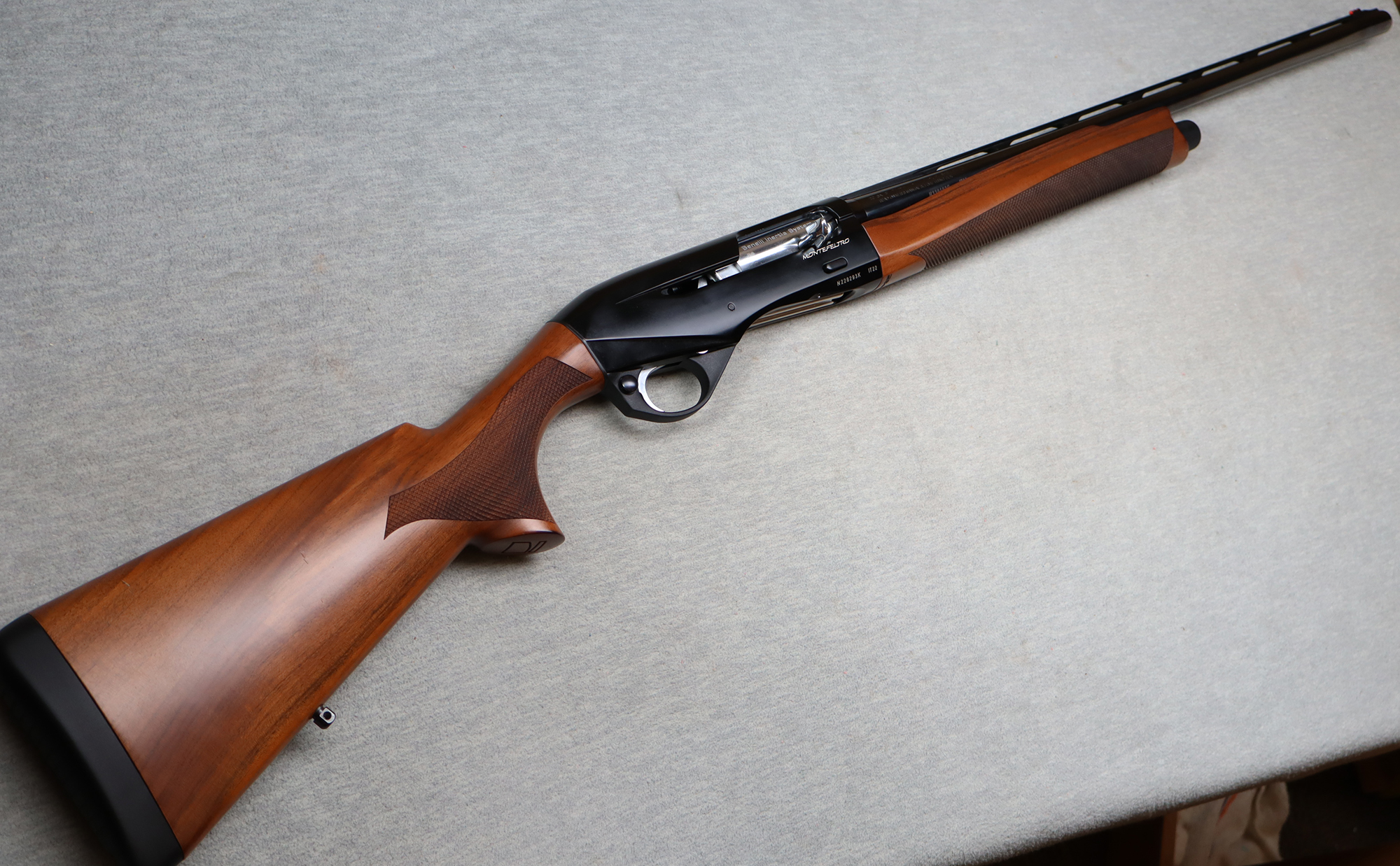 Benelli ~ Montefeltro ~ 20 Gauge - Benelli