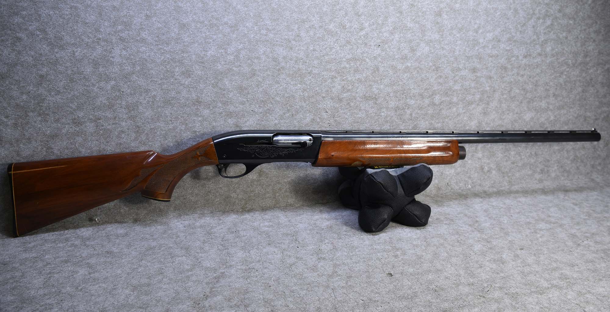 REMINGTON ~ MODEL 1100 ~ 12 GAUGE - Remington