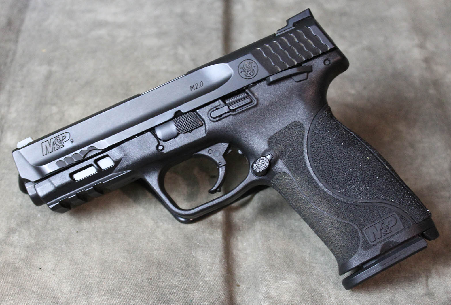 Smith &Wesson ~ M&ampP 9 M2.0 ~ 9mm - Smith & Wesson