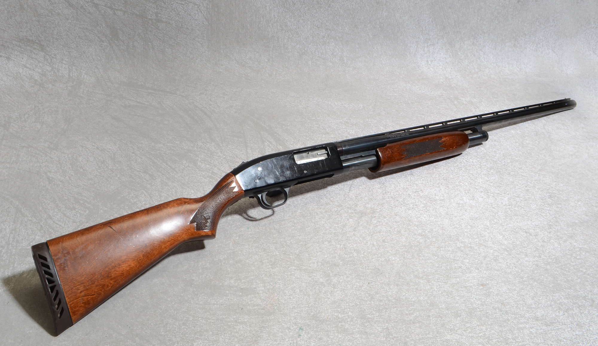 Image of Mossberg 500 A Shotgun, 12 Gauge, 28 inch Barrel