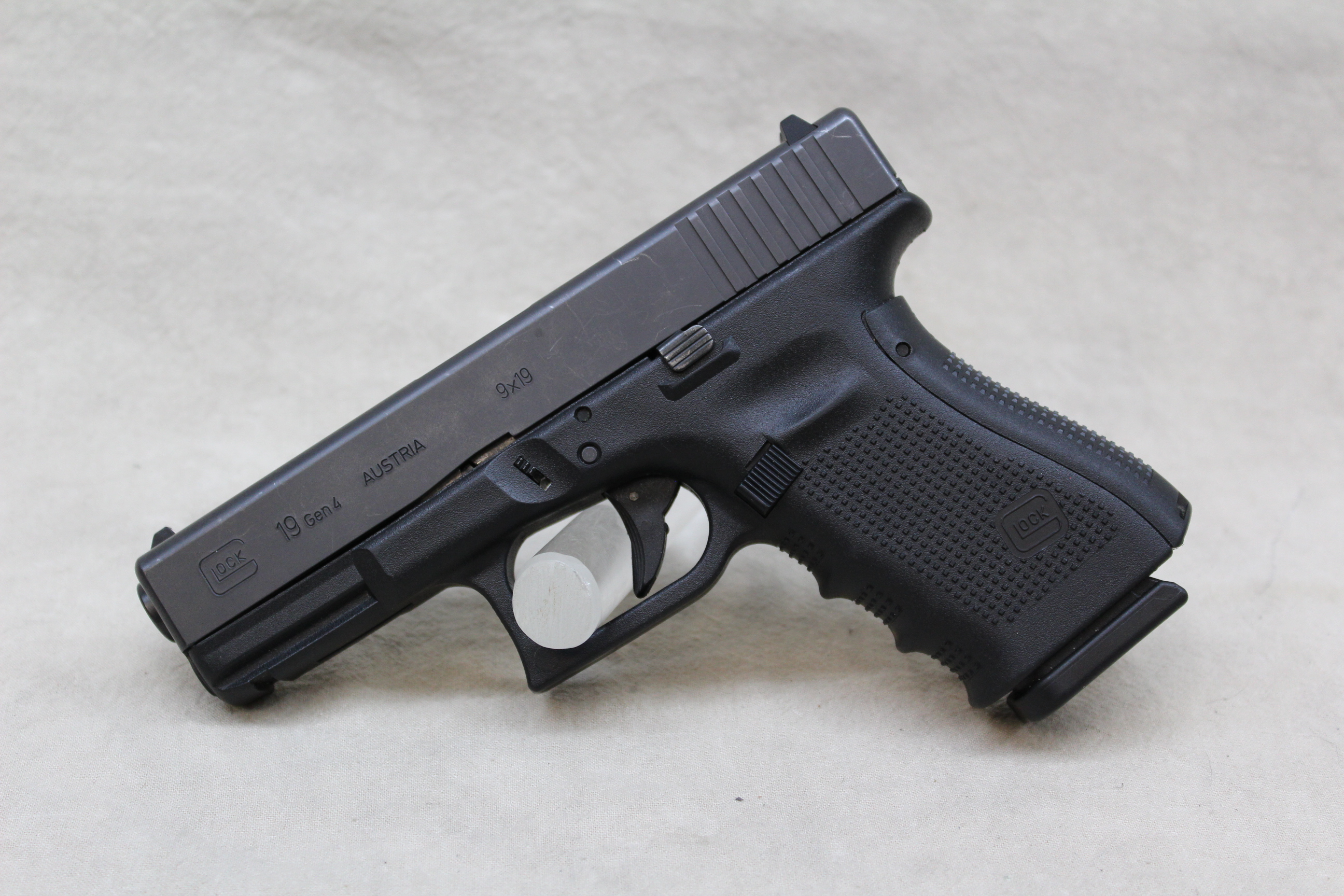 Glock 19 Gen 4 ~ 9mm Luger ~ - Glock