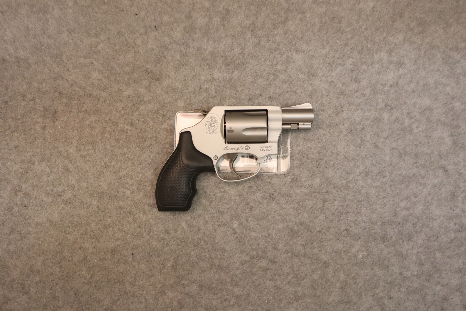 Image of Smith & Wesson ~ 637-2 Airweight ~ .38 SW Spc.