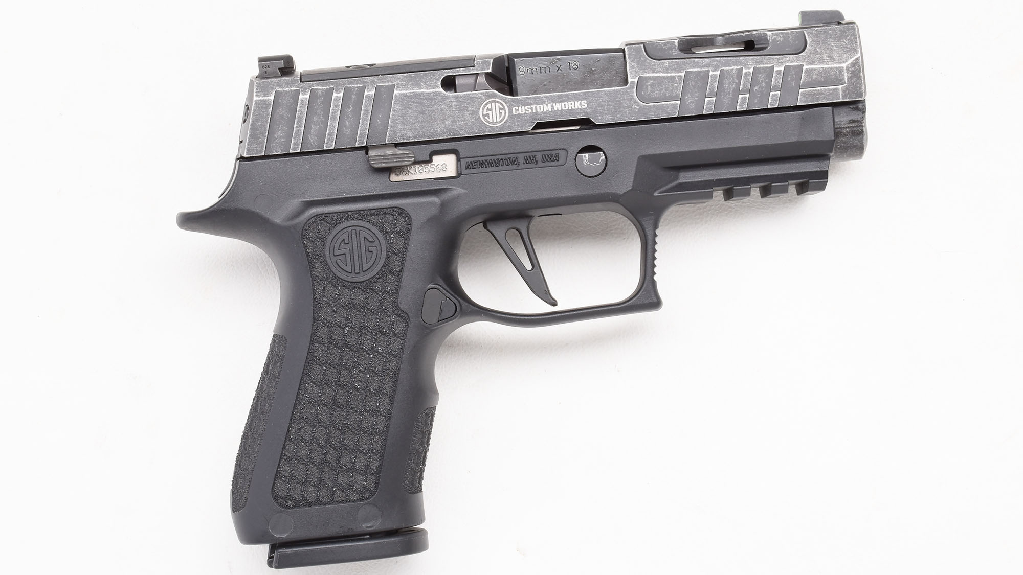 Image of "SIG Sauer ~ P320 Spectre Series ""Custom Works"" ~ 9mm Luger"