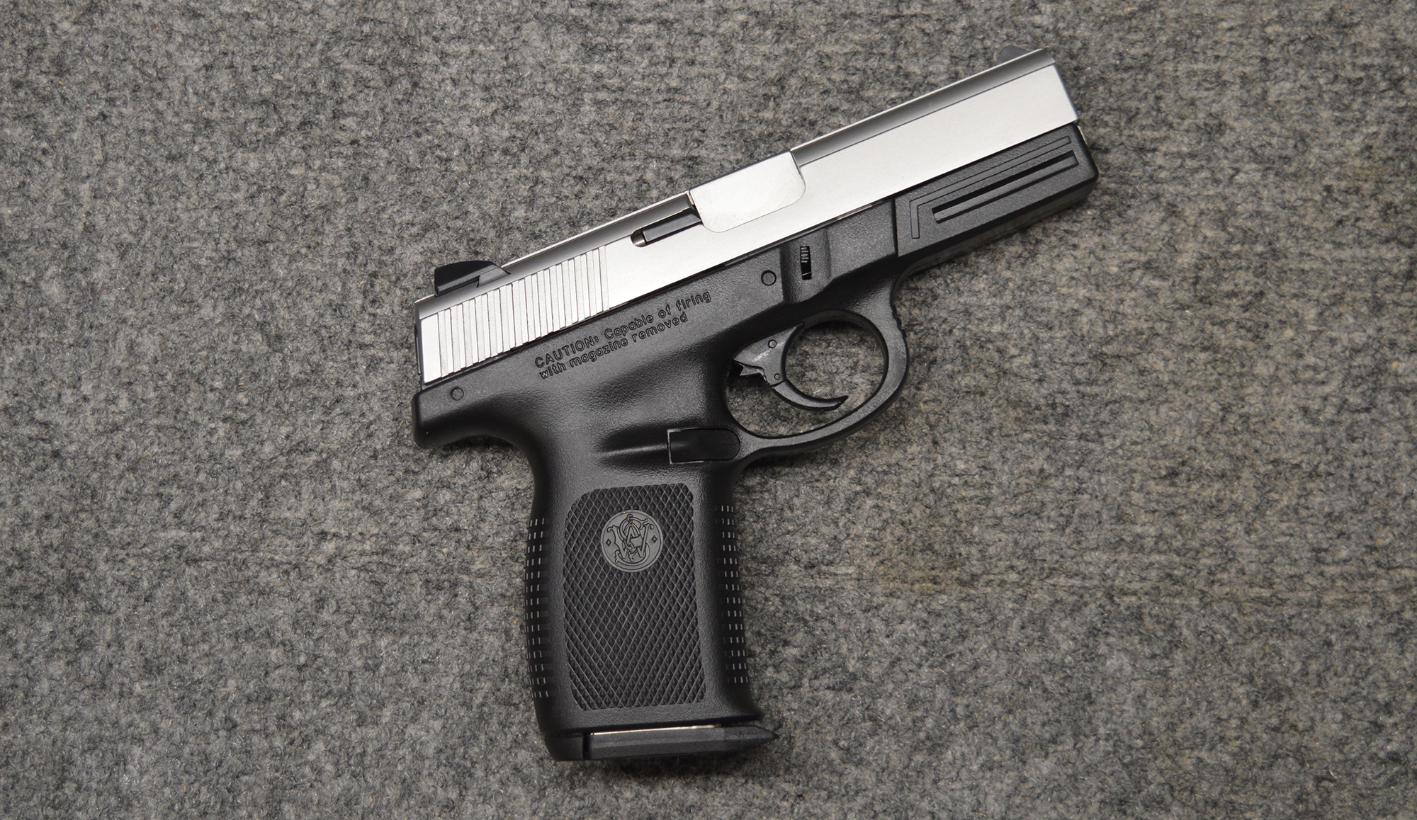 SMITH &WESSON ~ SW40VE ~ .40 S&ampW - Smith & Wesson