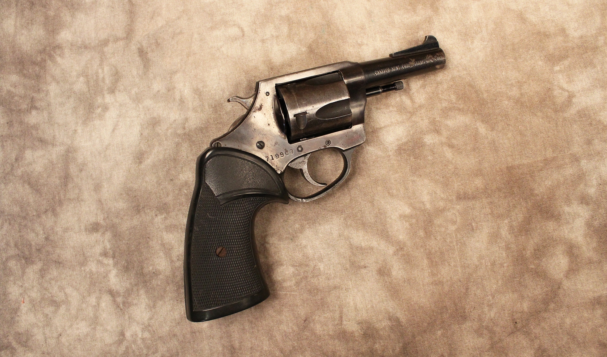 Charter Arms~Bulldog~.44 Special - Charter Arms