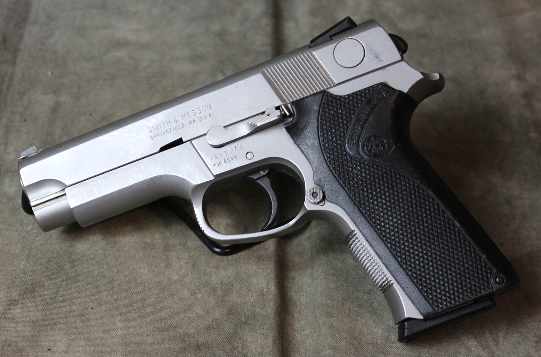 Image of Smith & Wesson ~ 4046 ~ .40