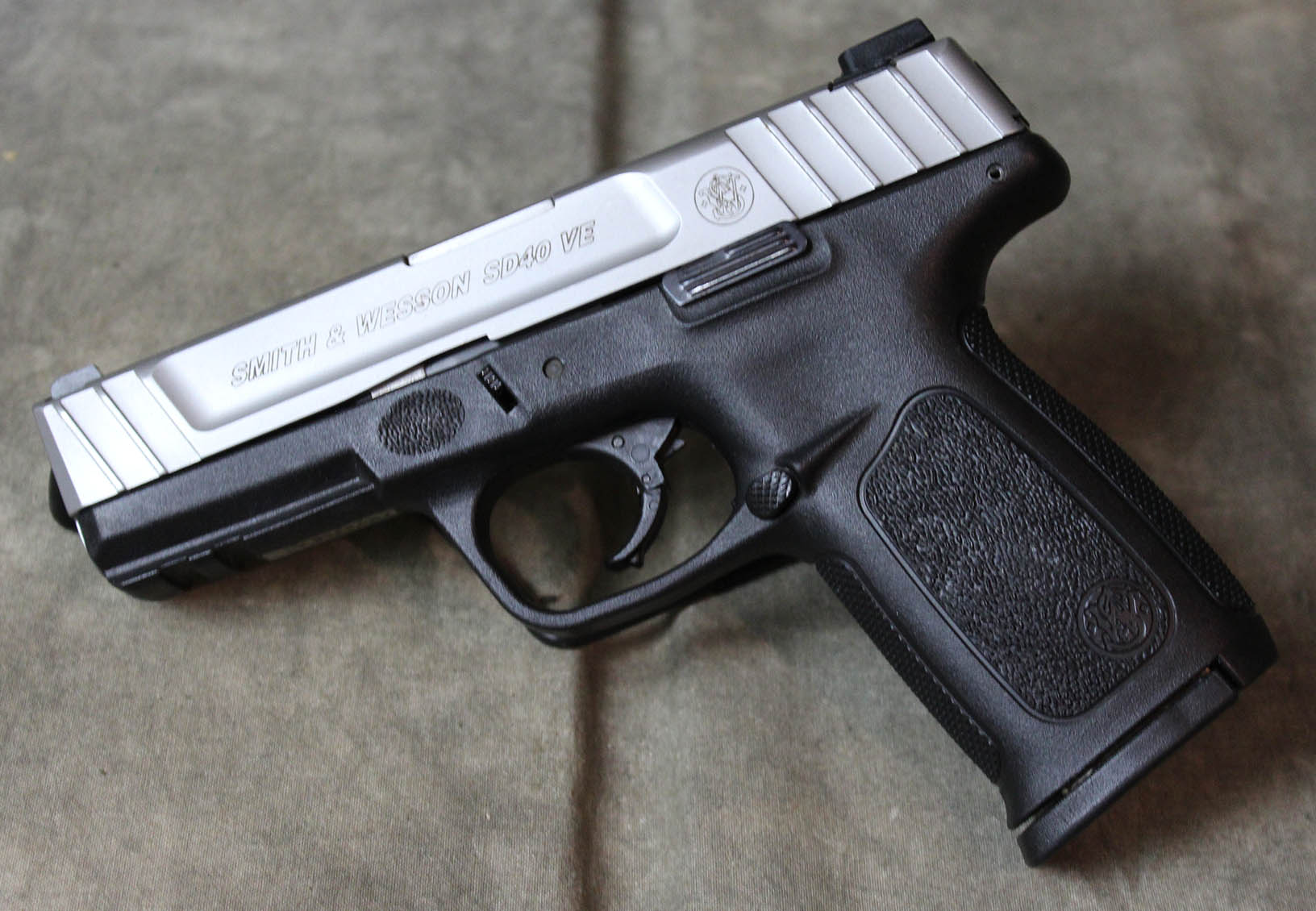 Image of Smith & Wesson ~ SD40 VE ~ .40