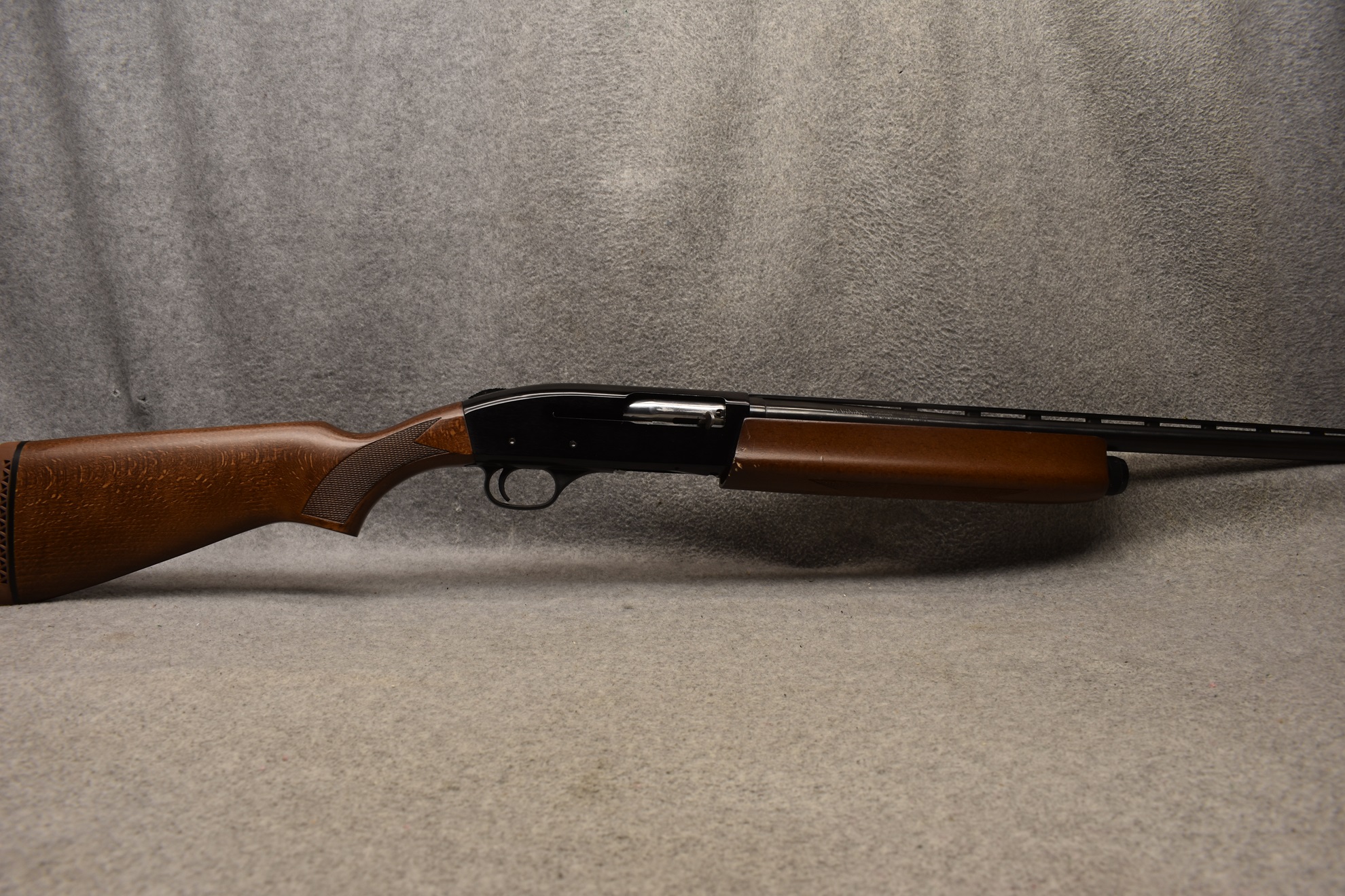 Image of MOSSBERG ~ 5500 MK II ~ 12 GAUGE