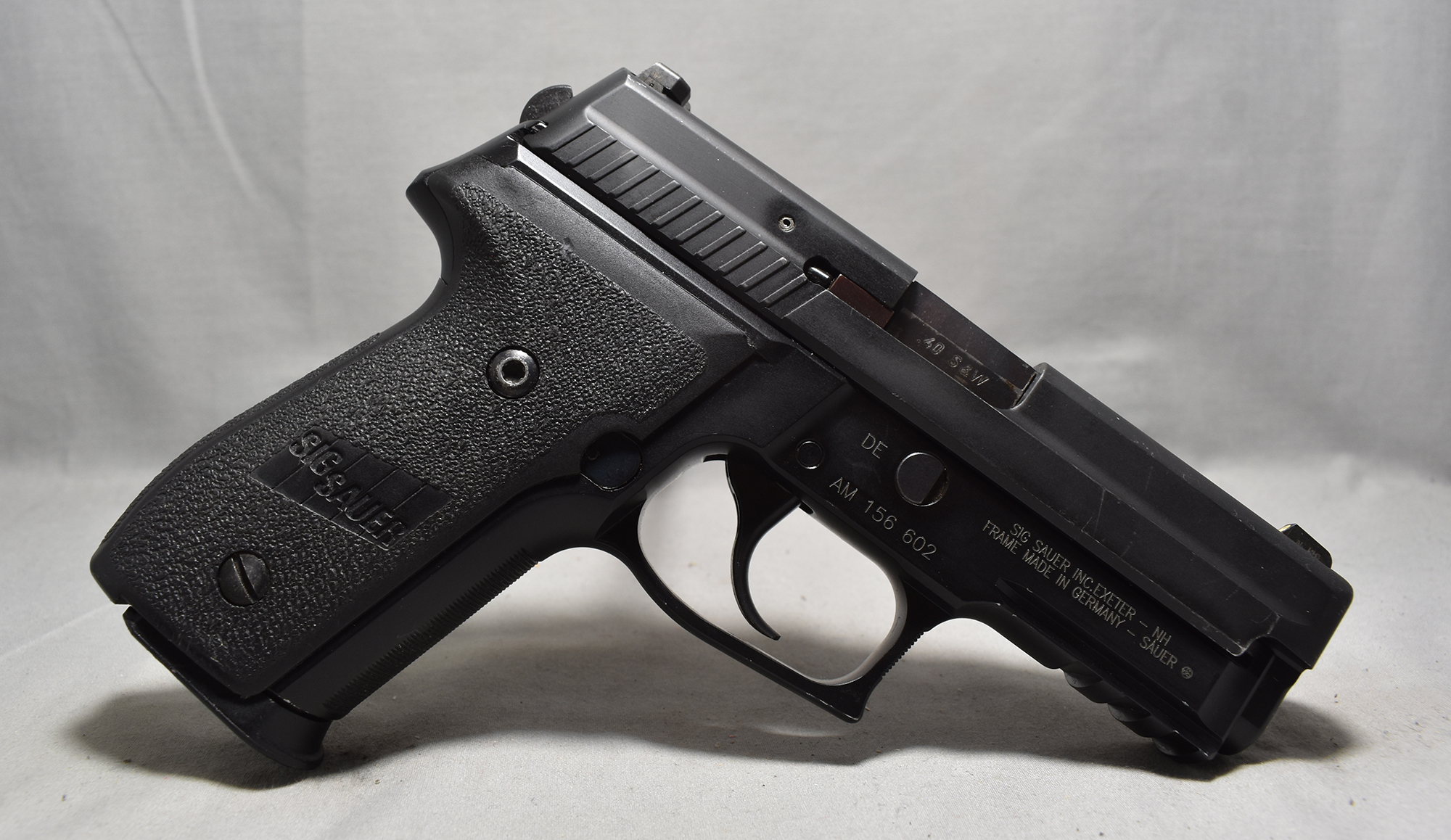 Sig Sauer ~ P229 ~ .40 S&ampW - Sig Sauer