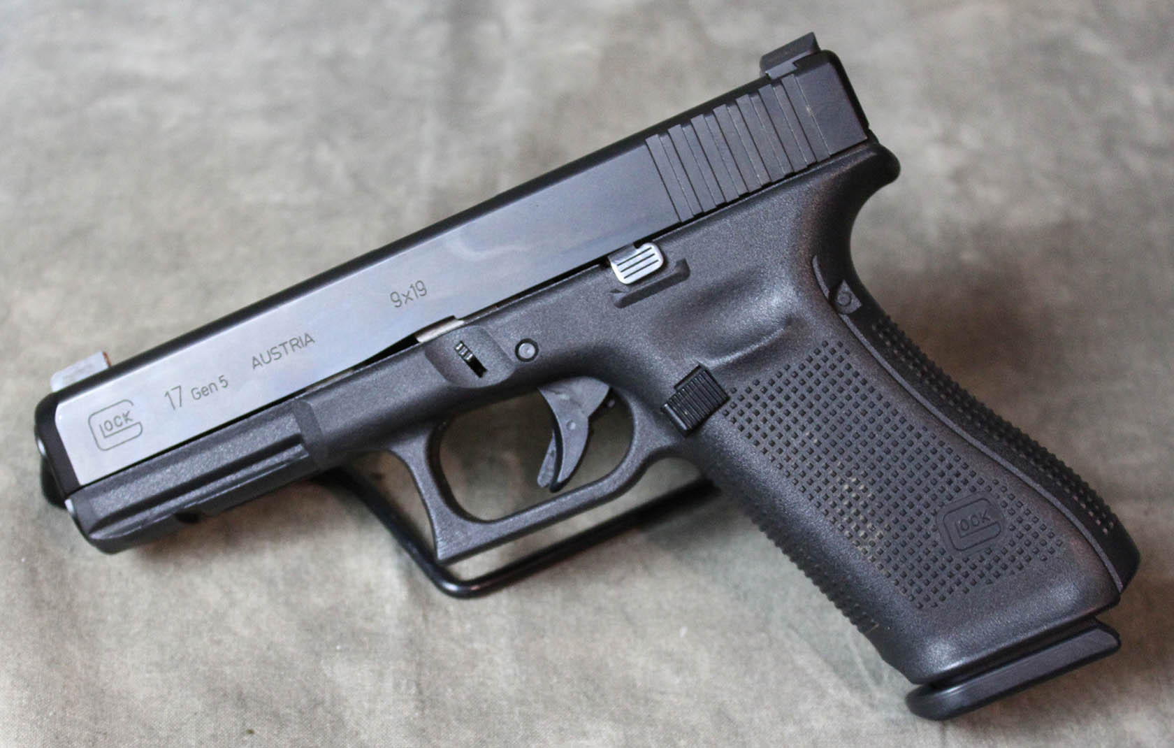Glock ~ 17 Gen 5 ~ 9mm - Glock