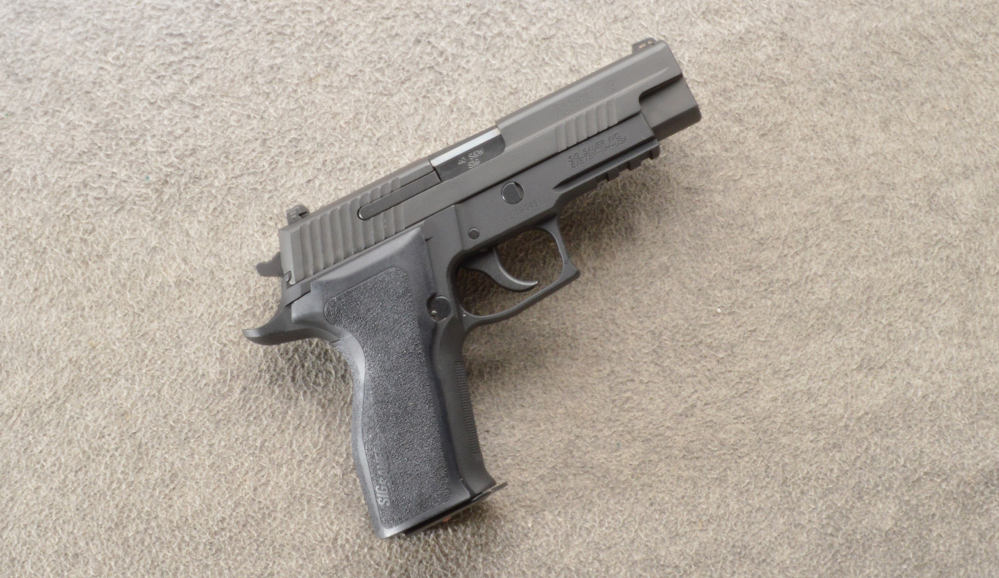 Image of "Sig Sauer ~ P226 Elite ~ .40 S&W ~ 4"" Barrel"