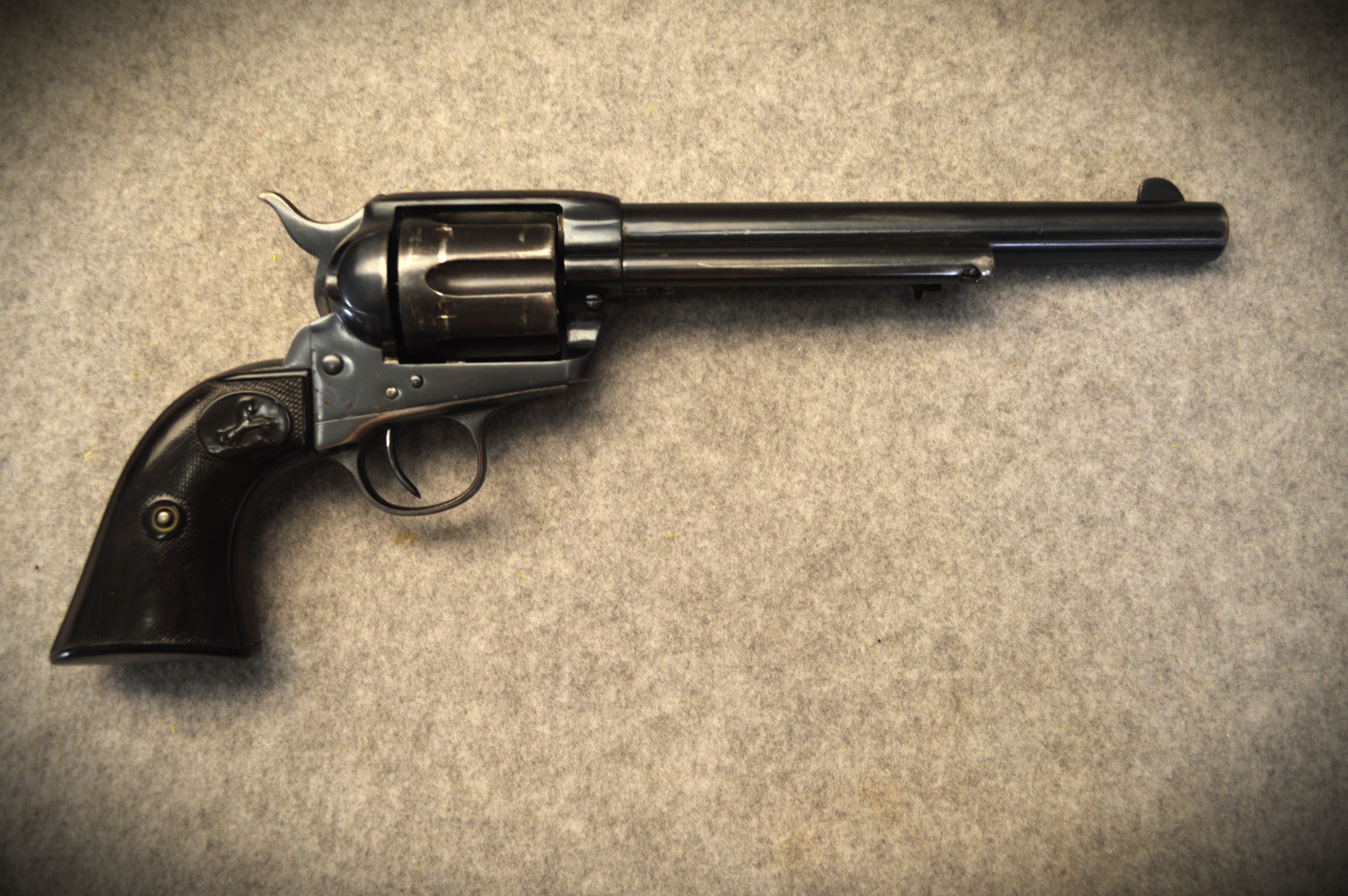 Colt ~ Frontier Six Shooter ~ .44-40 Winchester - Colt