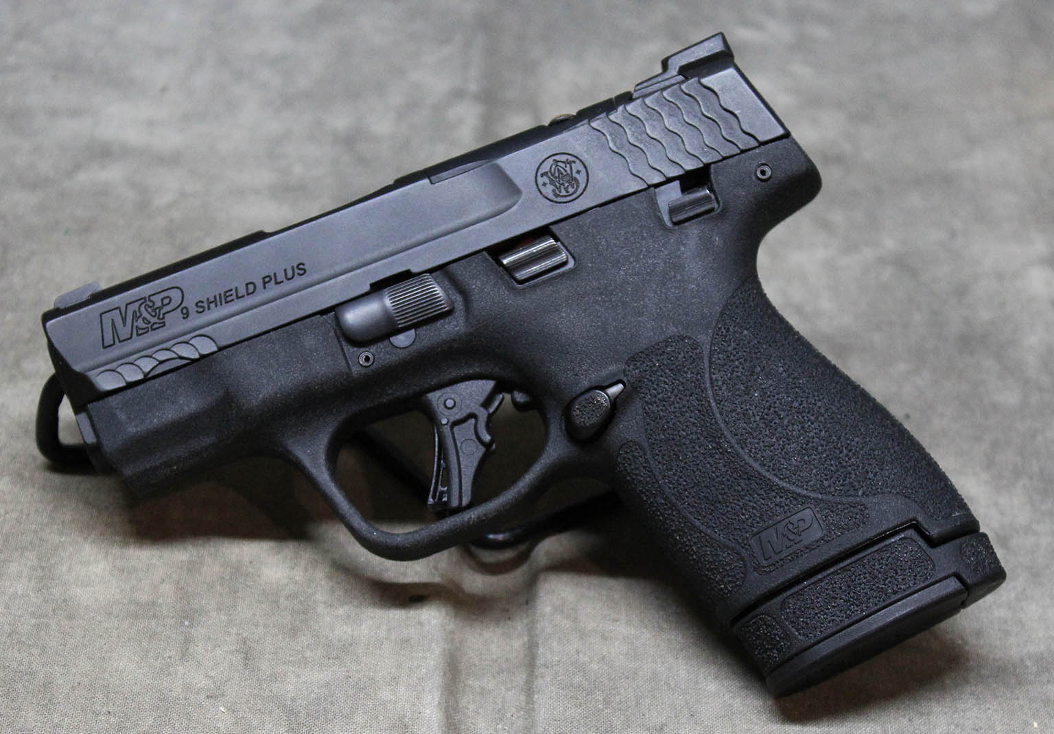 Smith &Wesson ~ M&ampP 9 Shield Plus ~ 9mm - Smith & Wesson