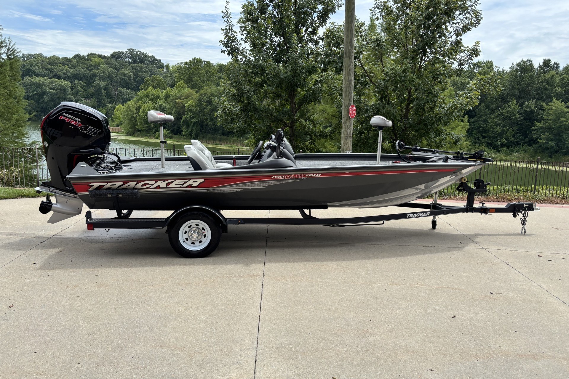 Image of Pre-Owned 2018 Tracker Pro Team 190 TX