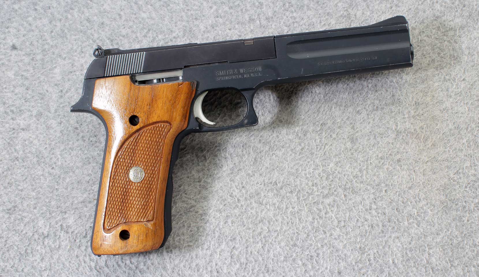 Smith &Wesson ~ 422 ~ .22 LR - Smith & Wesson