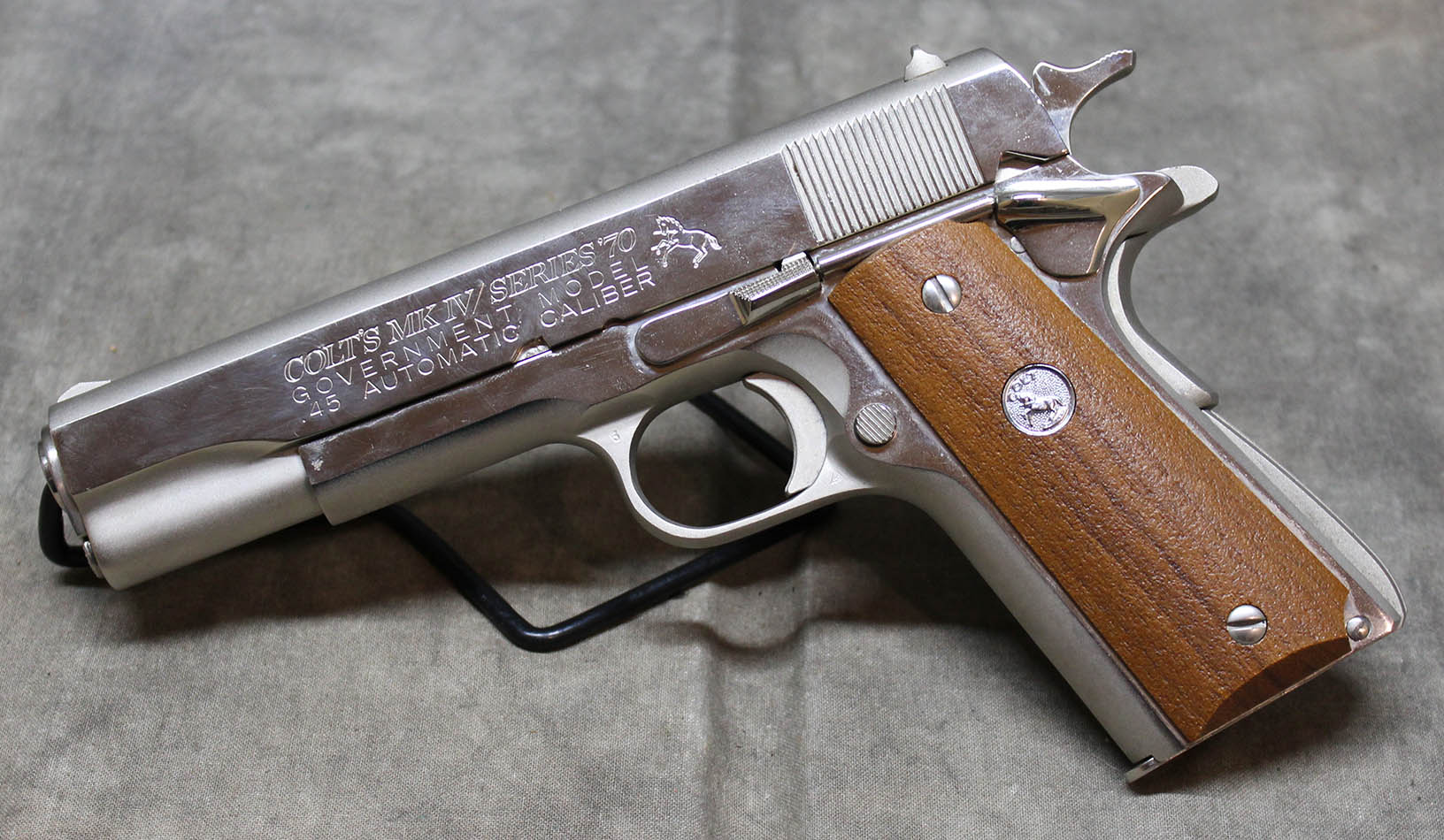 Colt ~ Government Model ~ .45 - Colt