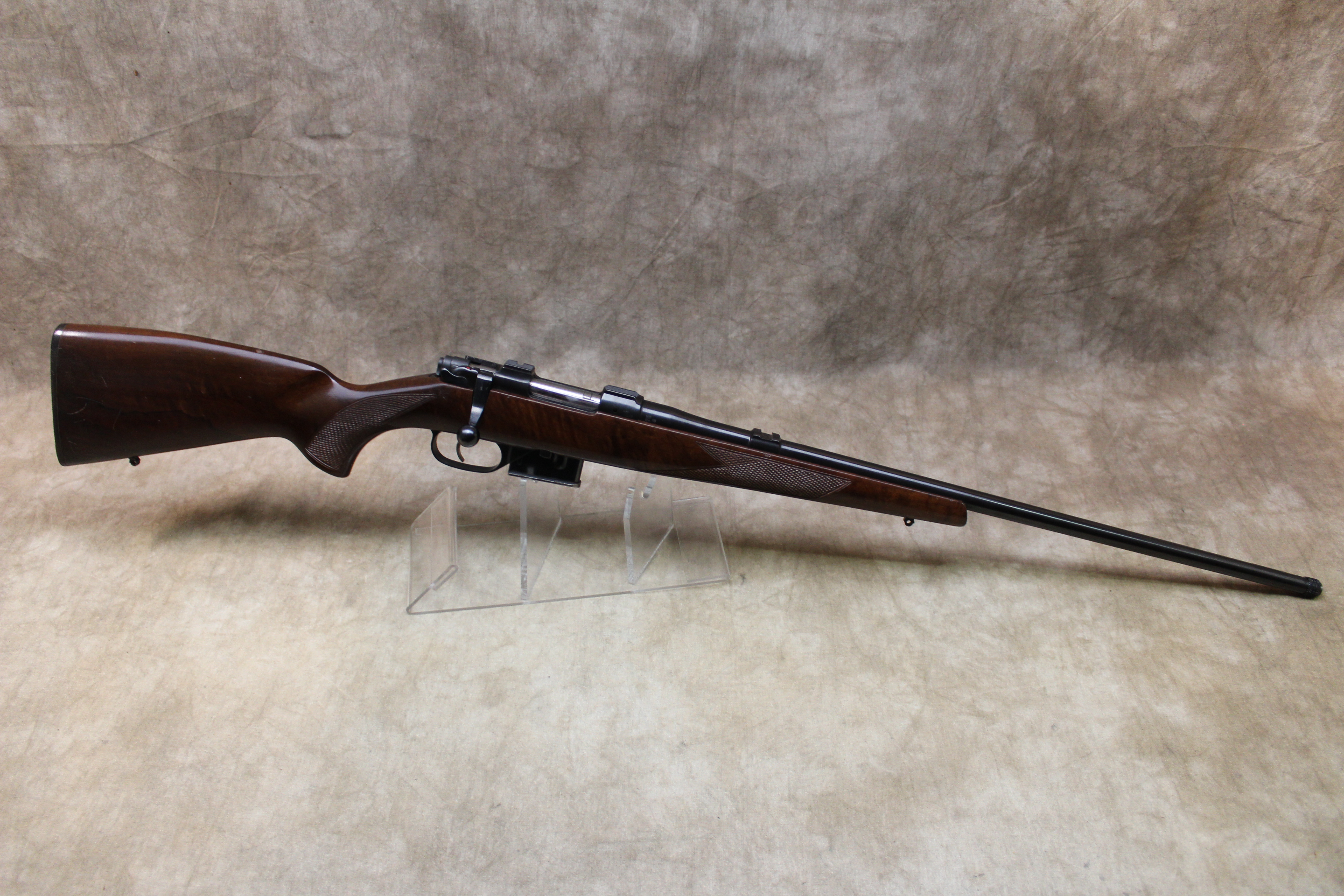 Image of CZ 527