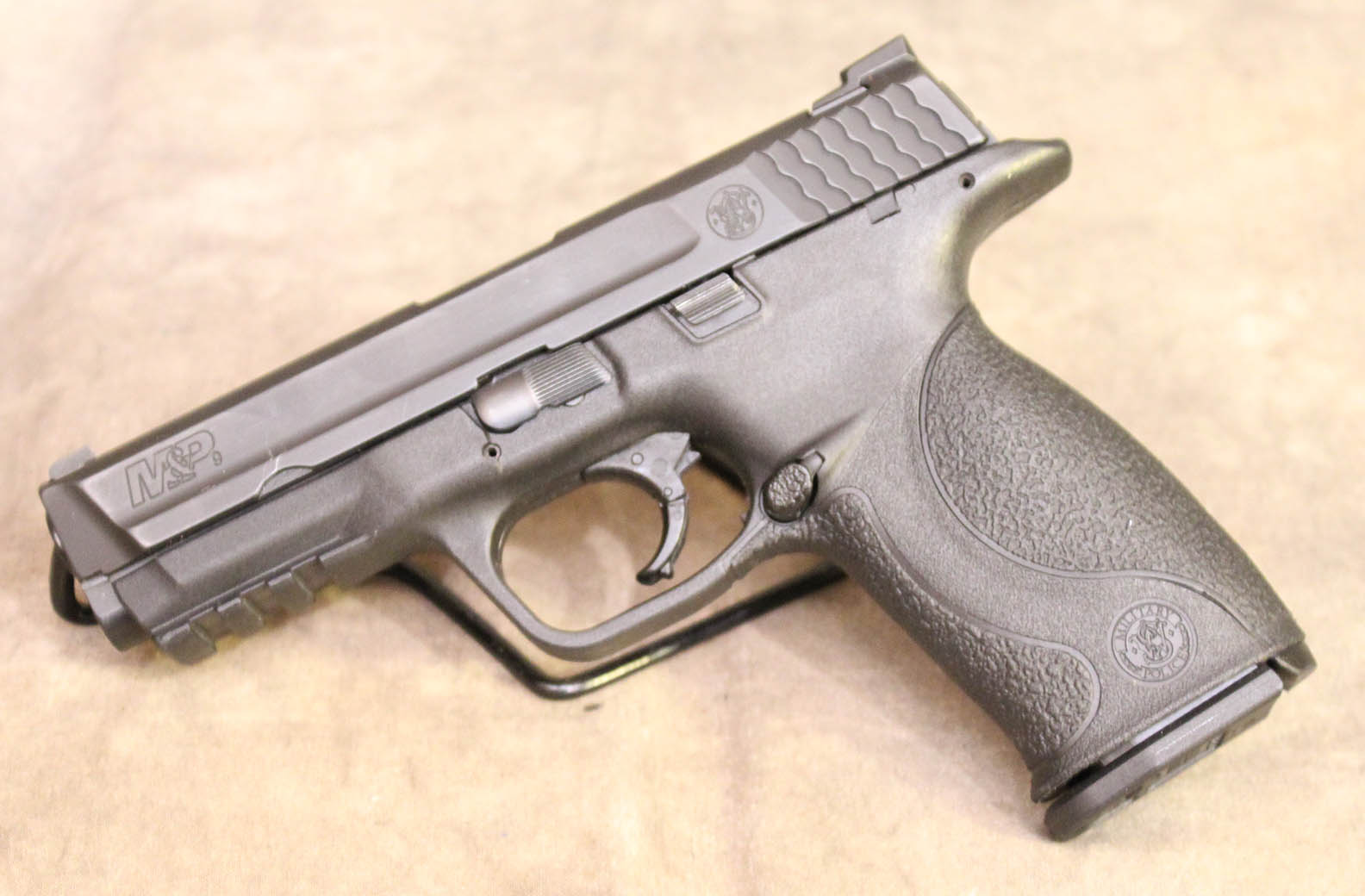 Smith &Wesson ~ M&ampP 9 ~ 9mm - Smith & Wesson