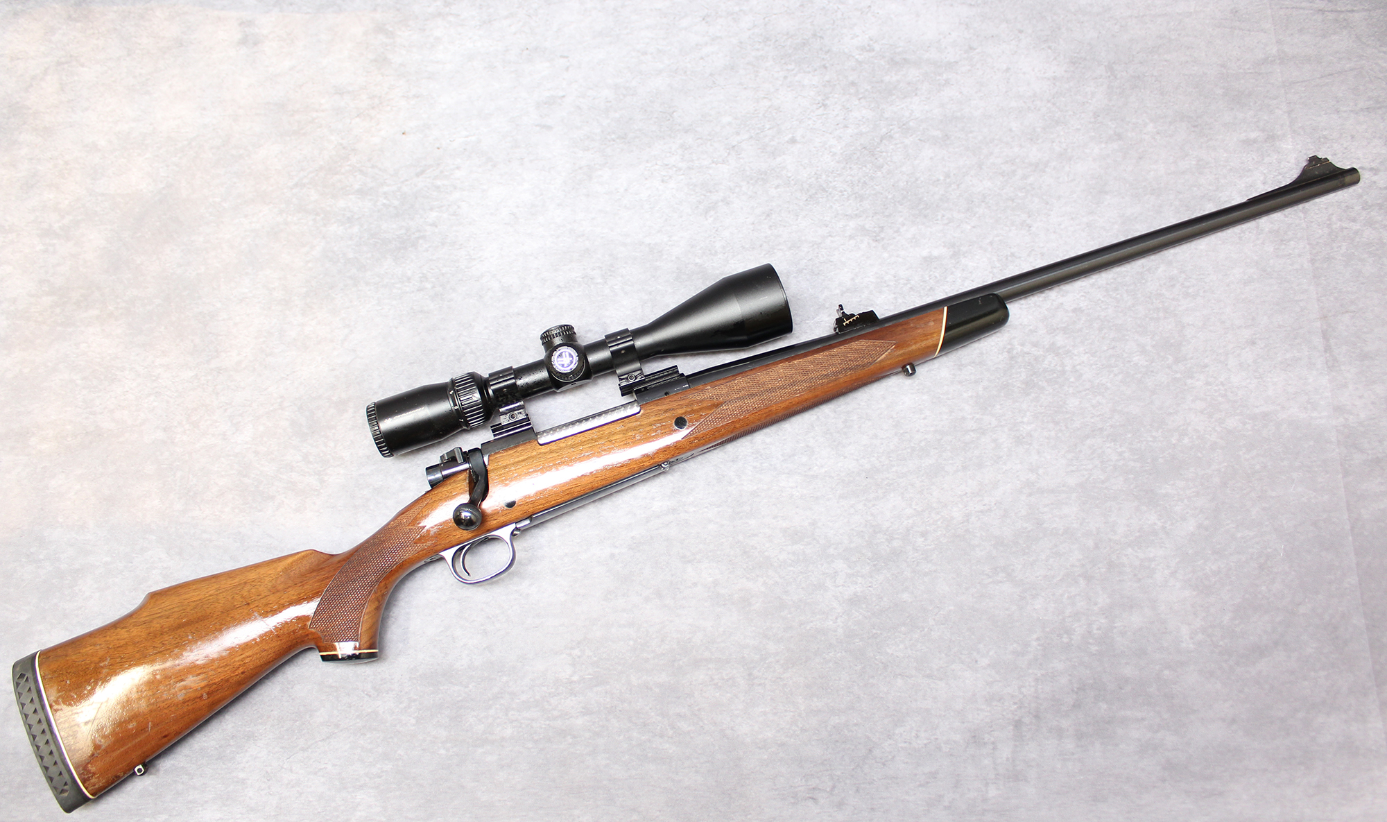WINCHESTER ~ MODEL 70 ~ .300 WINCHESTER MAGNUM - Winchester