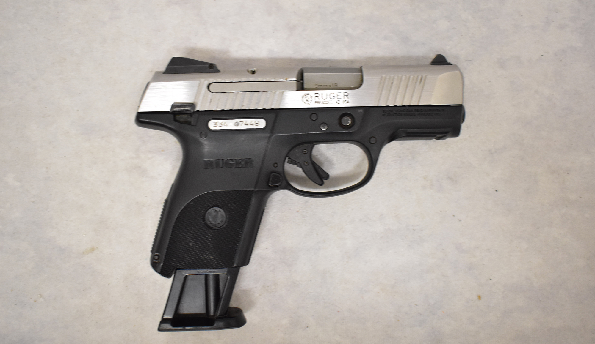 Image of "Ruger ~ SR9C ~ 3.5"" ~ 9MM Luger"