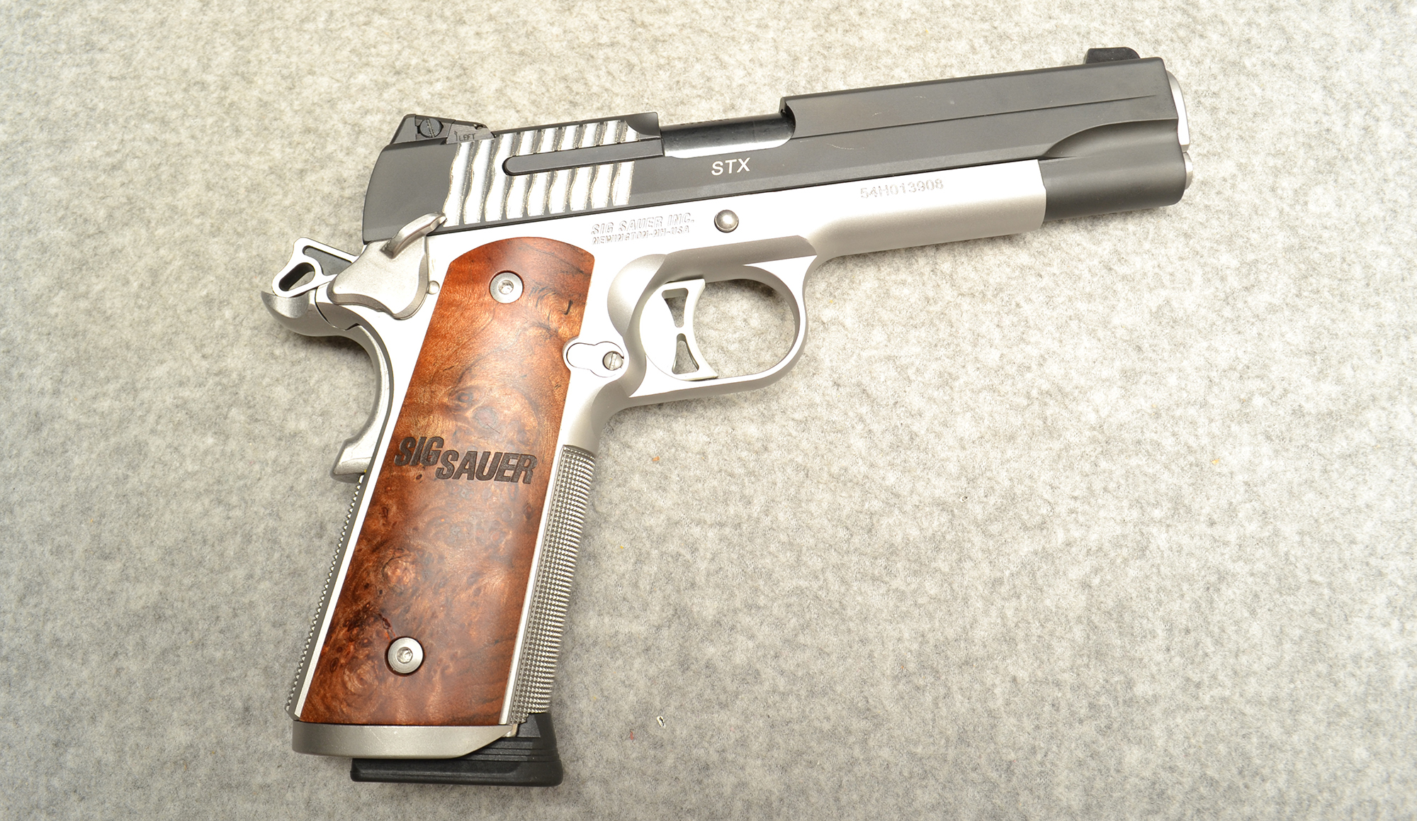 Image of SIG Sauer ~ 1911 STX ~ .45 Auto