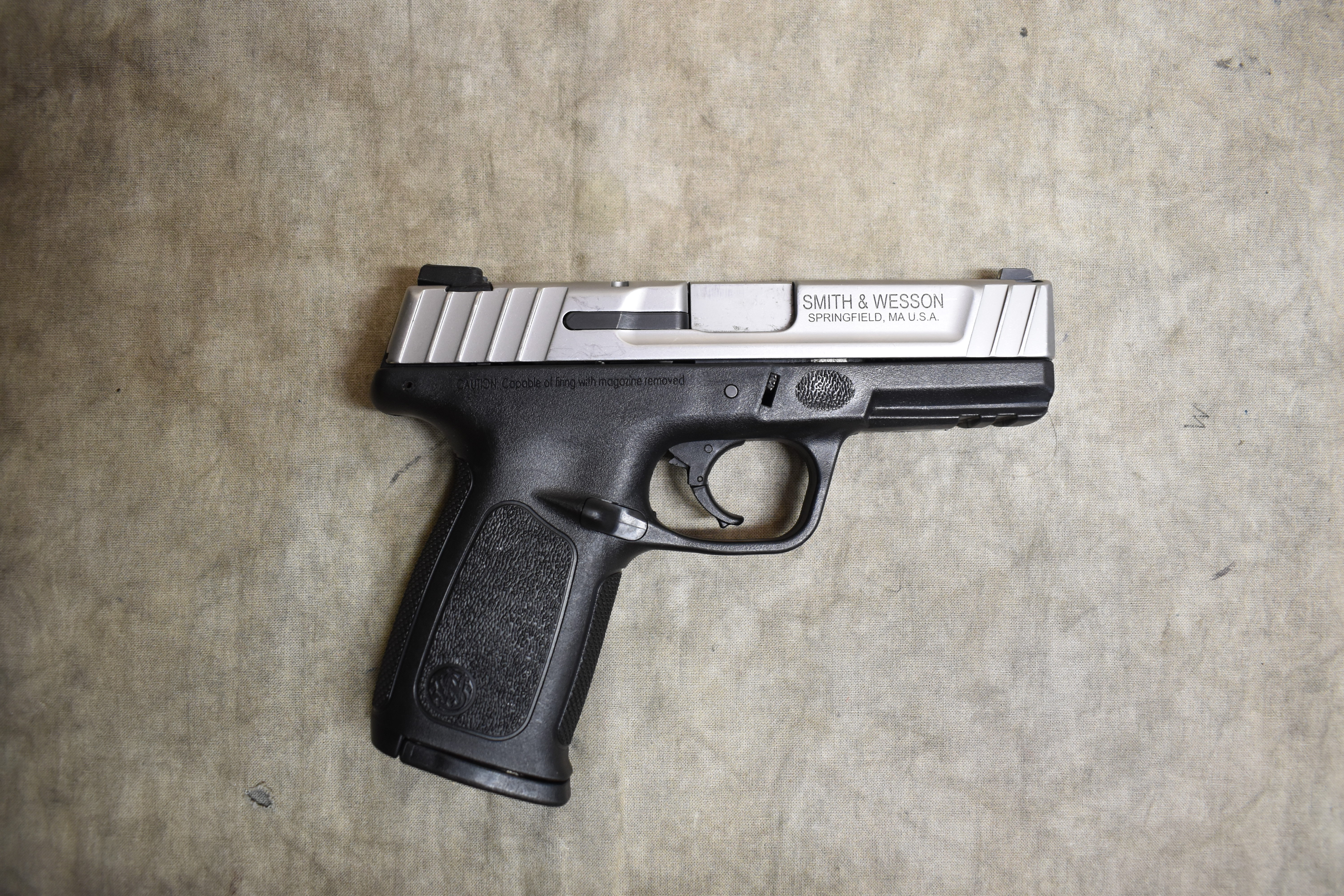 Image of Smith & Wesson ~ SD40 VE ~ .40 S&W