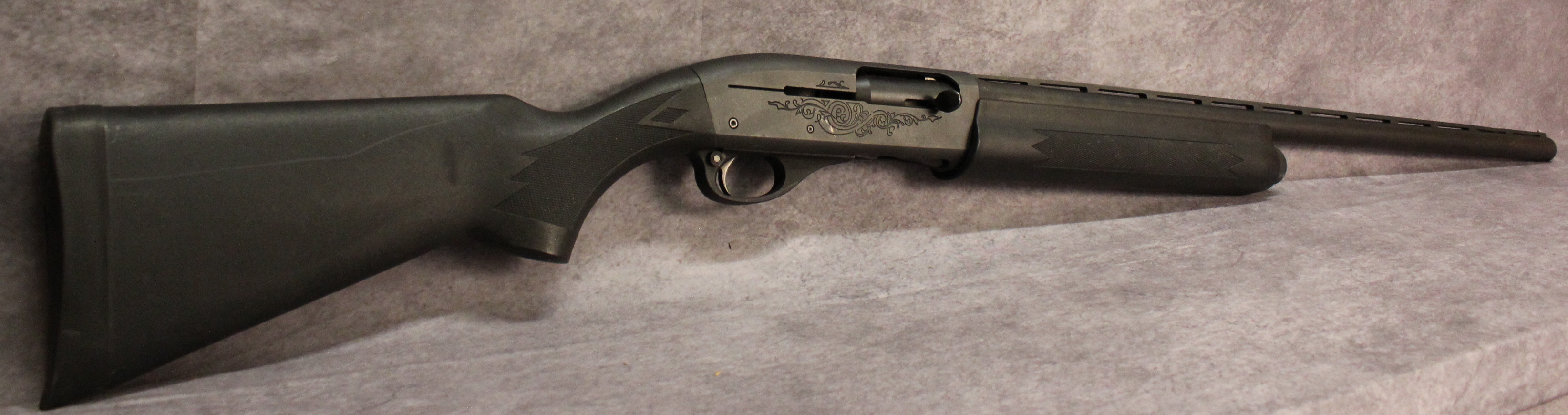 Remington Arms ~ 1100 ~ 12 Gauge - Remington