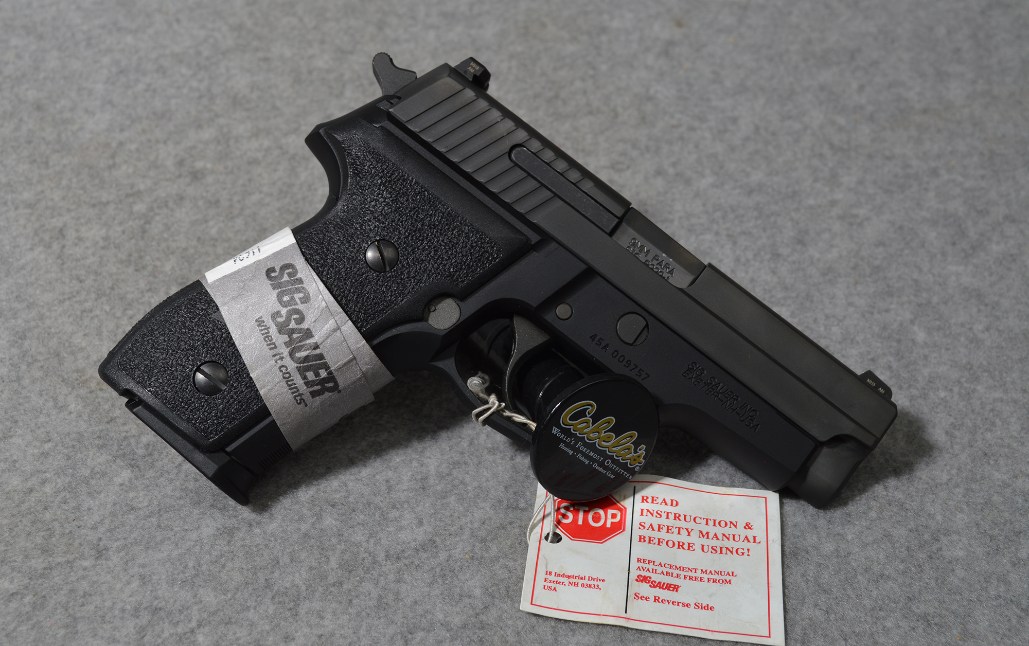 SIG Sauer ~ M11-A1 ~ 9 MM Luger - Sig Sauer