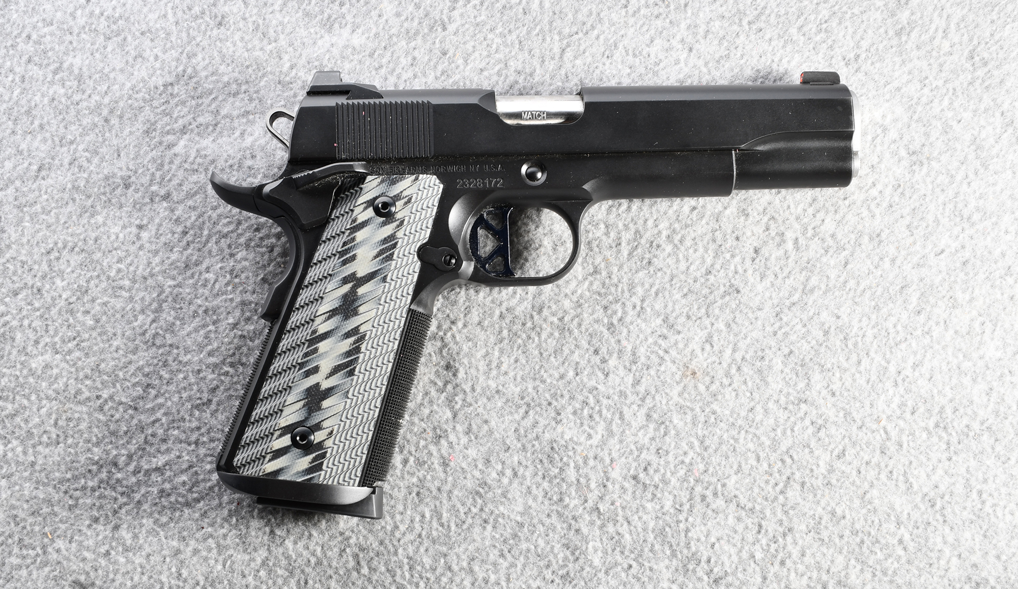Image of Dan Wesson Firearms ~ Valor ~ .45 ACP