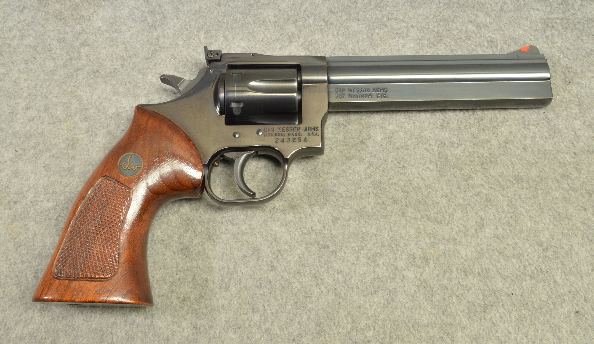 Image of Dan Wesson ~ 15-2 ~ .357 Magnum