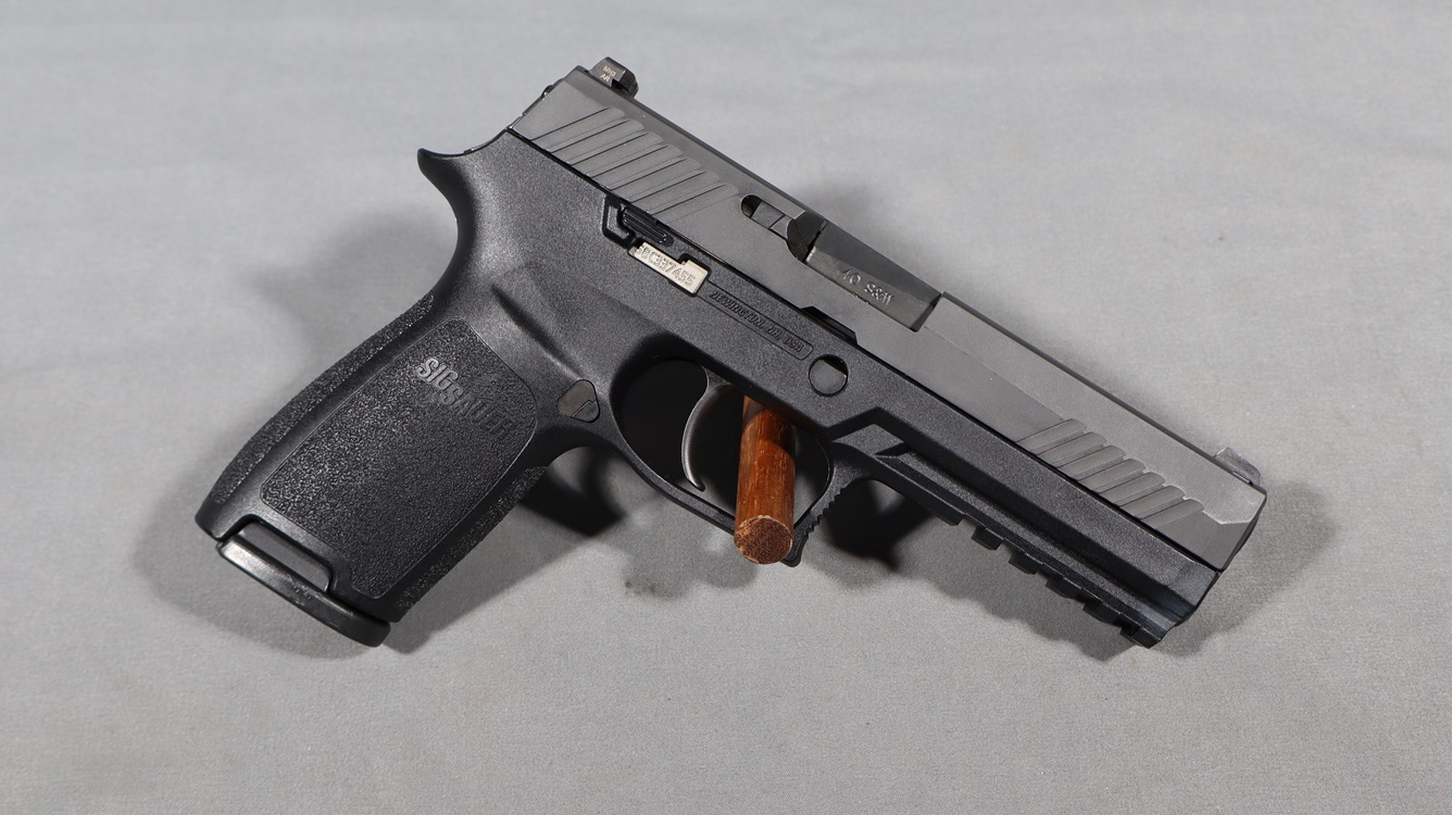 Sig Sig Sauer~P320~.40 S&W - $399.99 at Bass Pro Shops
