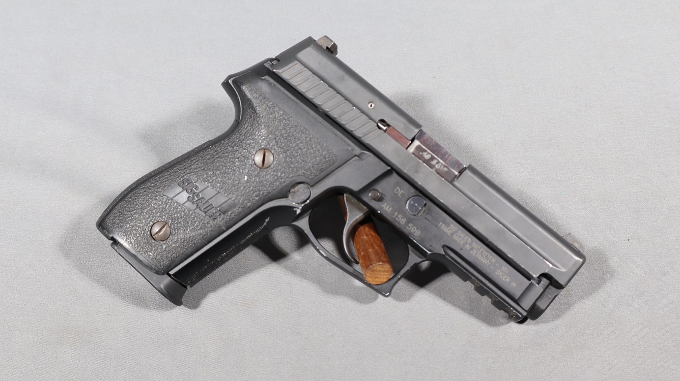 Sig Sauer~P229~.40 S&ampW - Sig Sauer