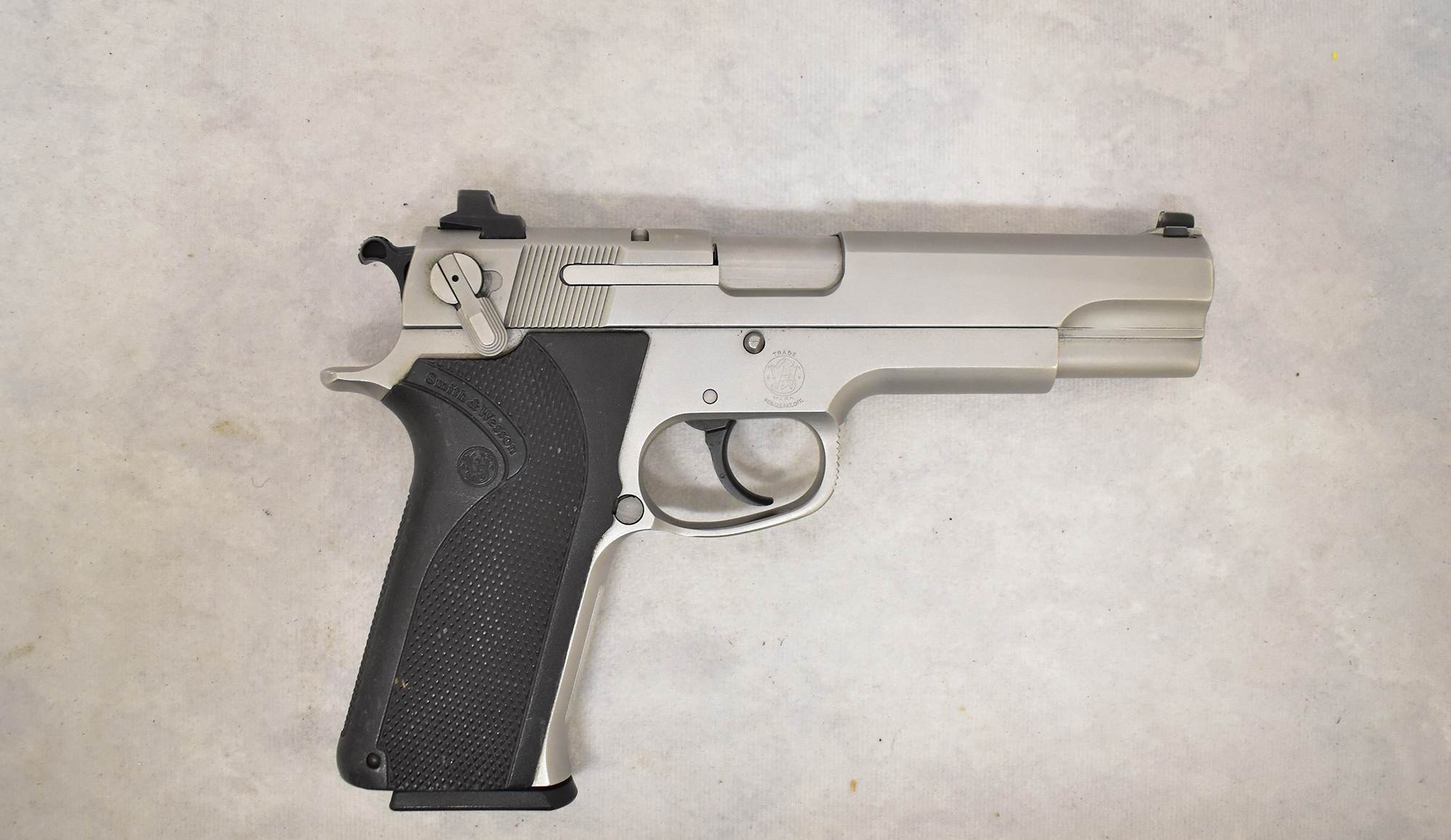 Image of "Smith & Wesson ~ 4506 ~ 5.0"" ~ .45 Auto"